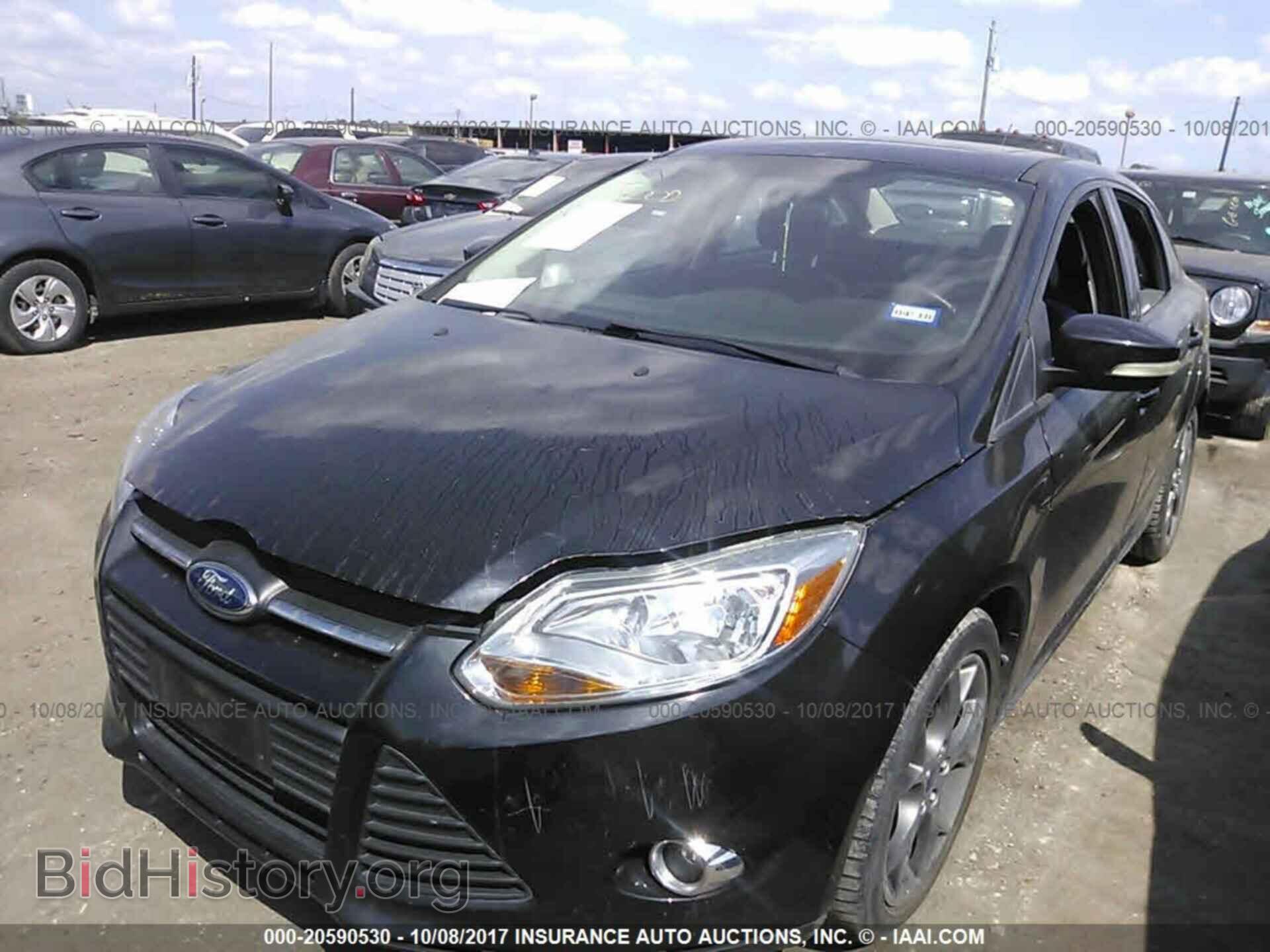 2013 Ford Focus - VIN: 1FADP3F20DL337074 - Photo 2