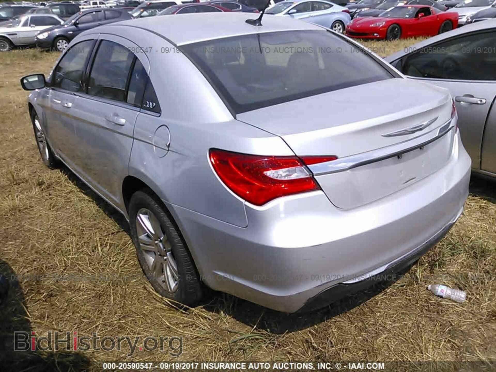 2012 Chrysler 200 - VIN: 1C3CCBBB2CN176252 - Фото 3