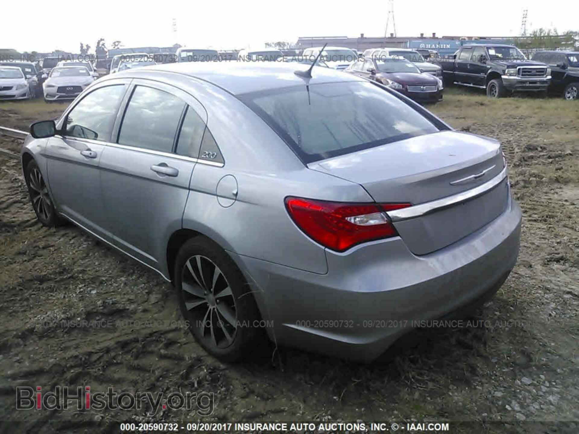 2013 Chrysler 200 - VIN: 1C3CCBBB3DN702048 - Photo 3