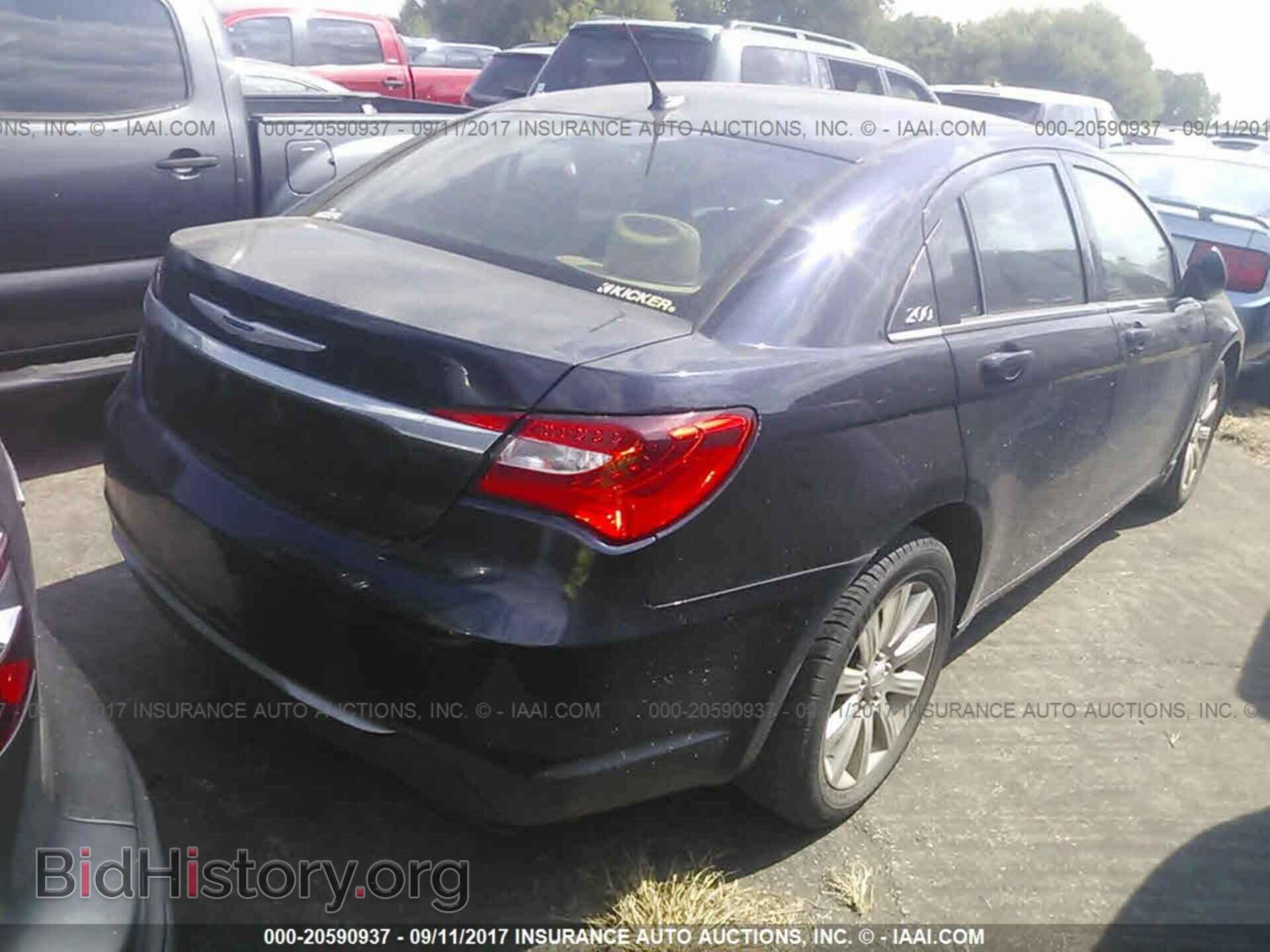 2011 Chrysler 200 - VIN: 1C3BC1FB3BN595130 - Фото 4