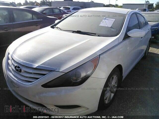 2012 Hyundai Sonata - VIN: 5NPEB4AC3CH436025 - Photo 2