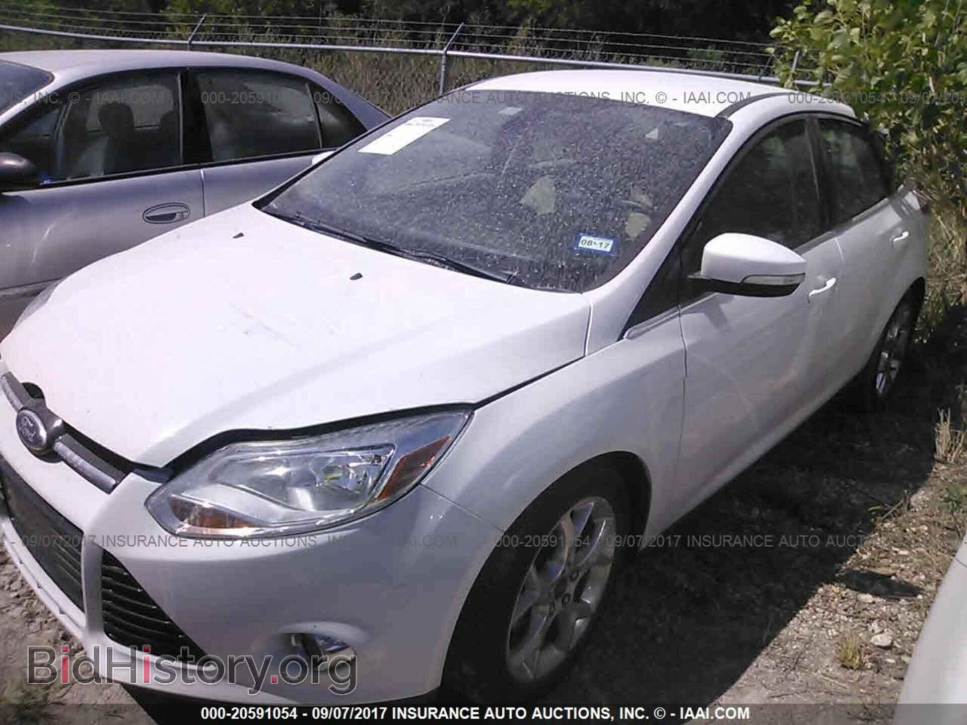 2012 Ford Focus - VIN: 1FAHP3M25CL267543 - Photo 2