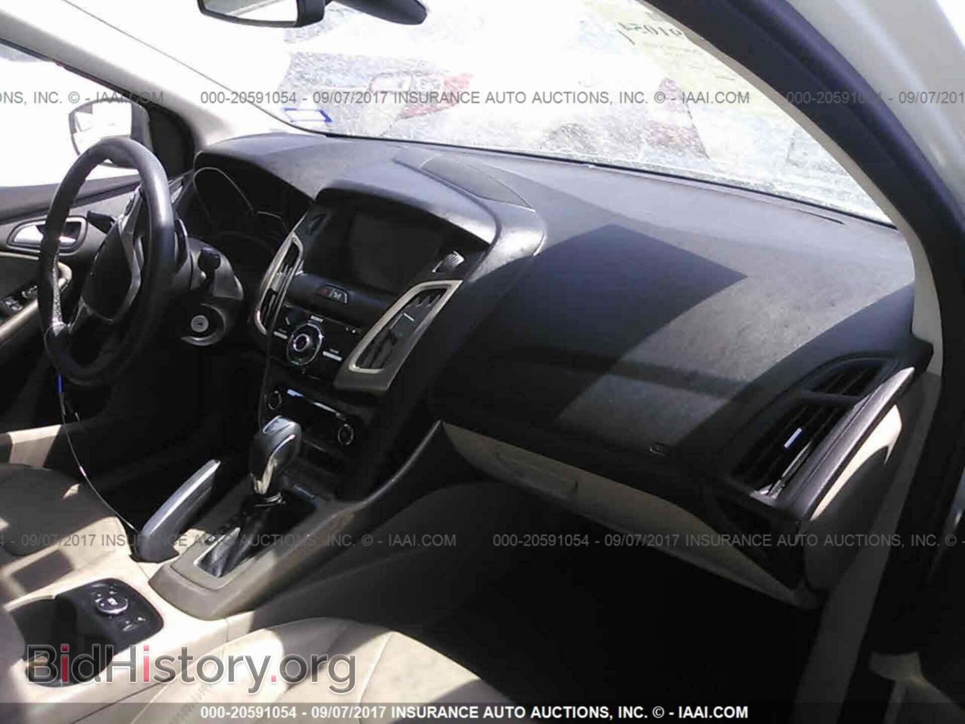 2012 Ford Focus - VIN: 1FAHP3M25CL267543 - Photo 5