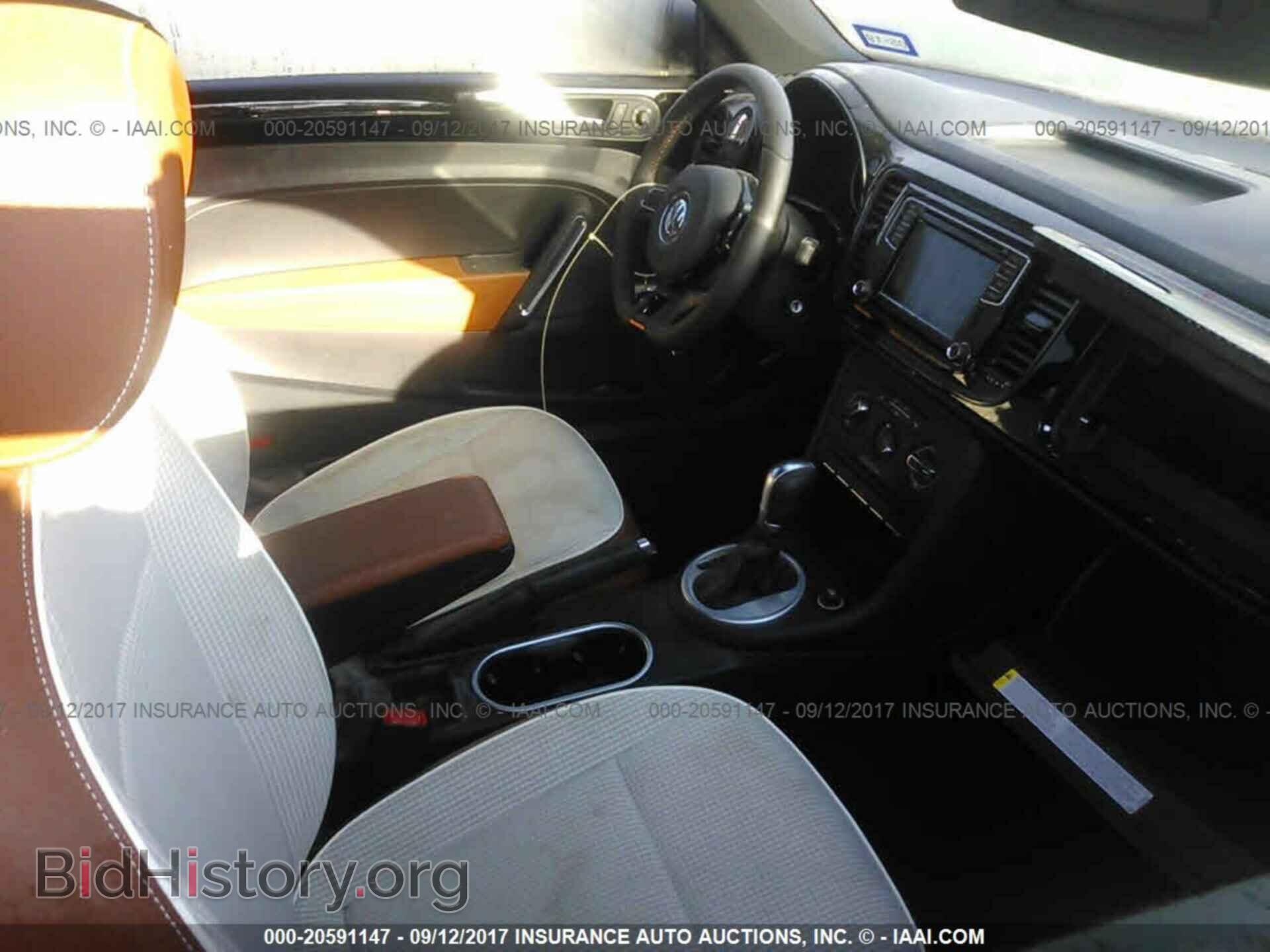 2017 Volkswagen Beetle - VIN: 3VWF17ATXHM622975 - Фото 5
