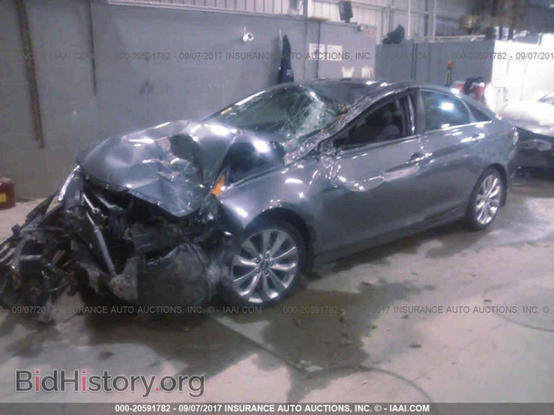2012 Hyundai Sonata - VIN: 5NPEC4AC7CH331761 - Photo 2