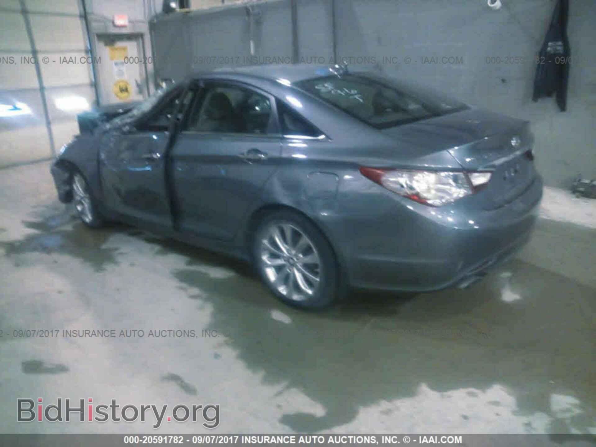 2012 Hyundai Sonata - VIN: 5NPEC4AC7CH331761 - Photo 3