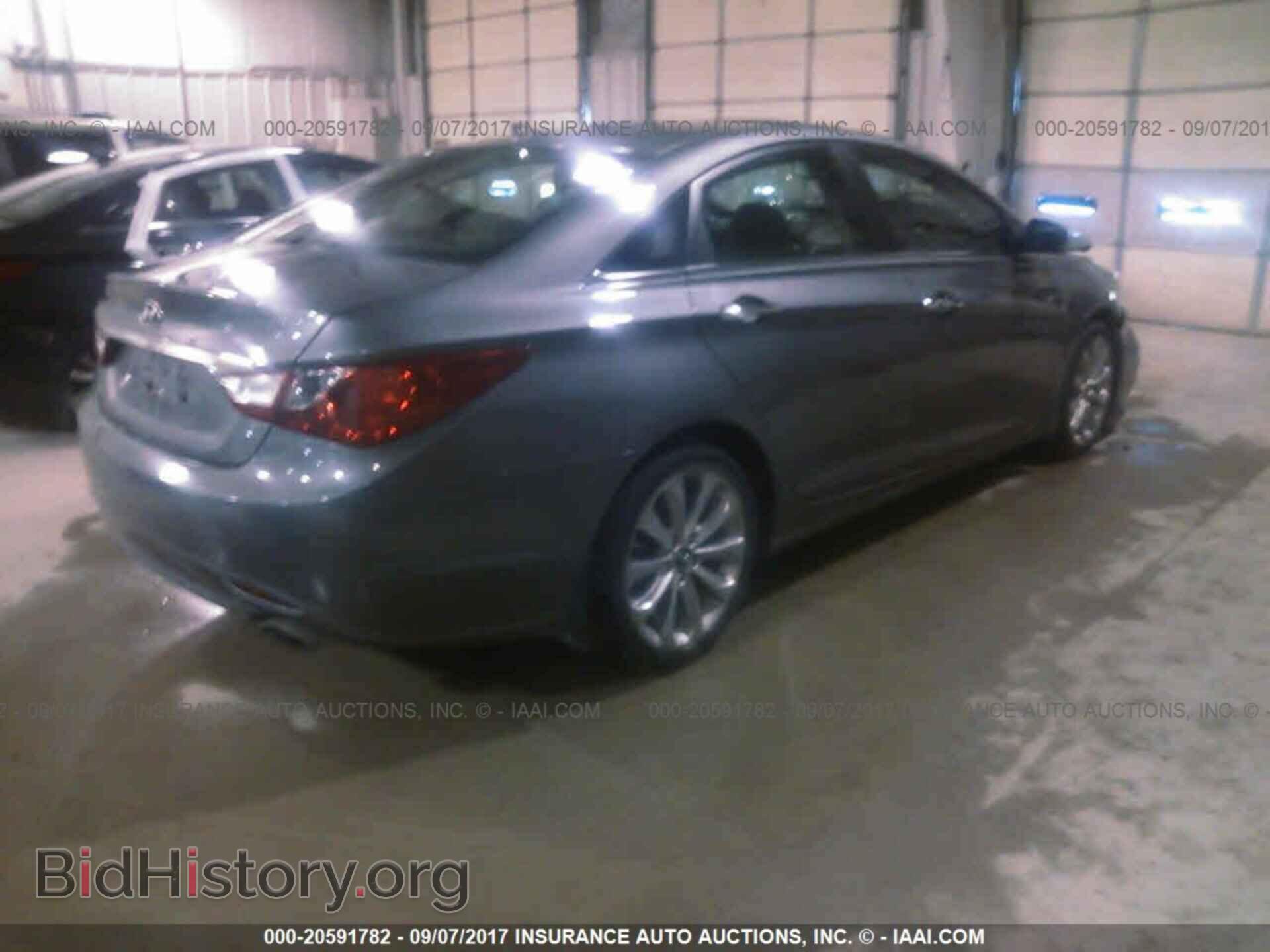 2012 Hyundai Sonata - VIN: 5NPEC4AC7CH331761 - Photo 4