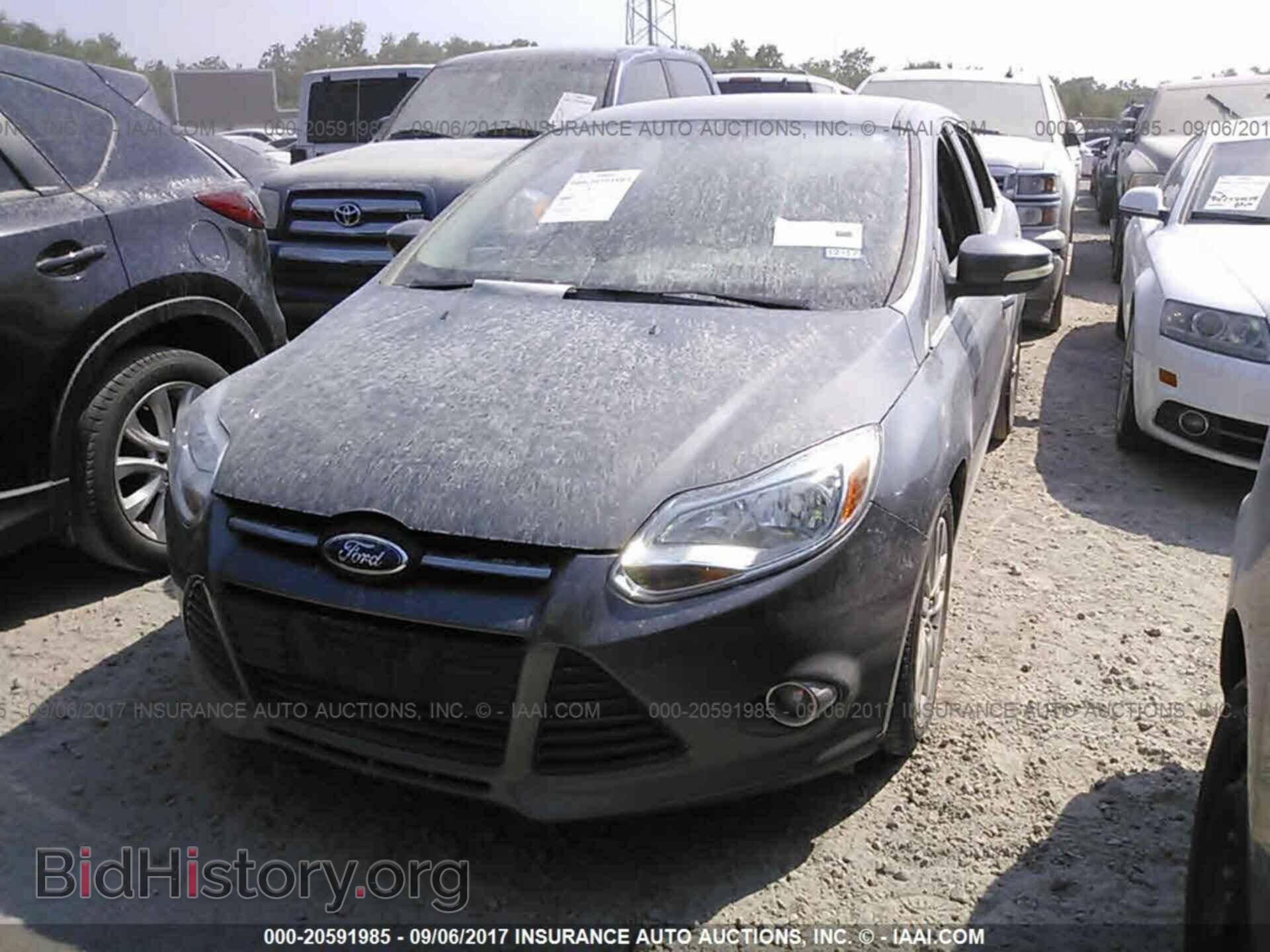 2012 Ford Focus - VIN: 1FAHP3H25CL454145 - Фото 2