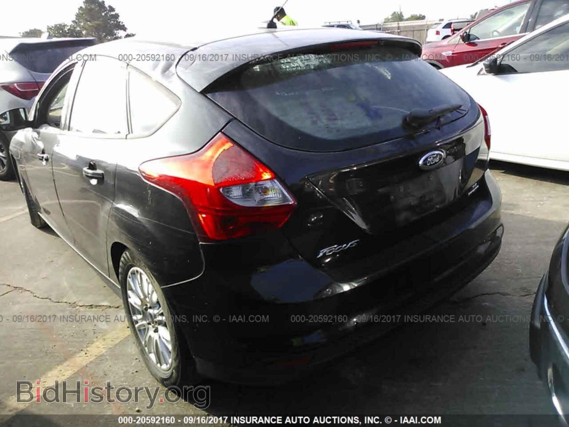 2012 Ford Focus - VIN: 1FAHP3K23CL375596 - Photo 3