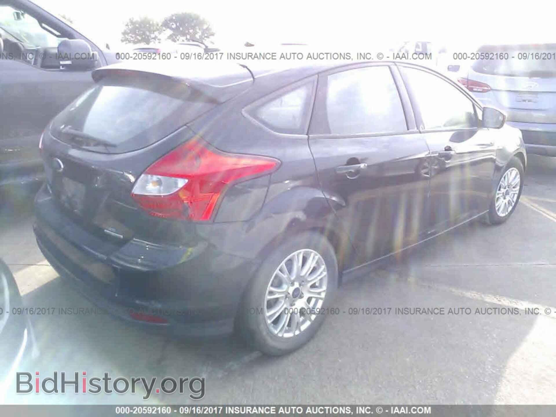 2012 Ford Focus - VIN: 1FAHP3K23CL375596 - Photo 4