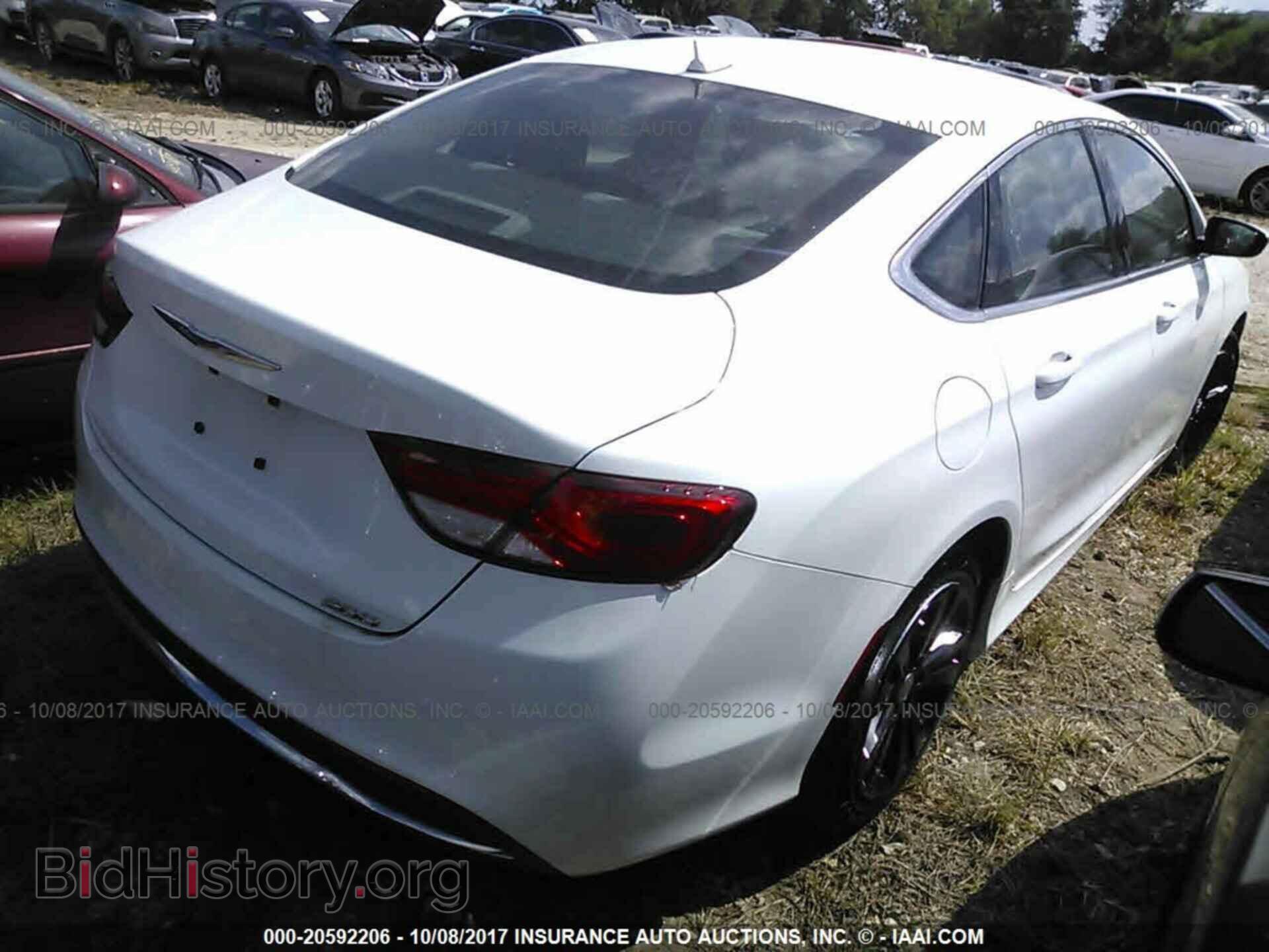2016 Chrysler 200 - VIN: 1C3CCCAB3GN143399 - Photo 4