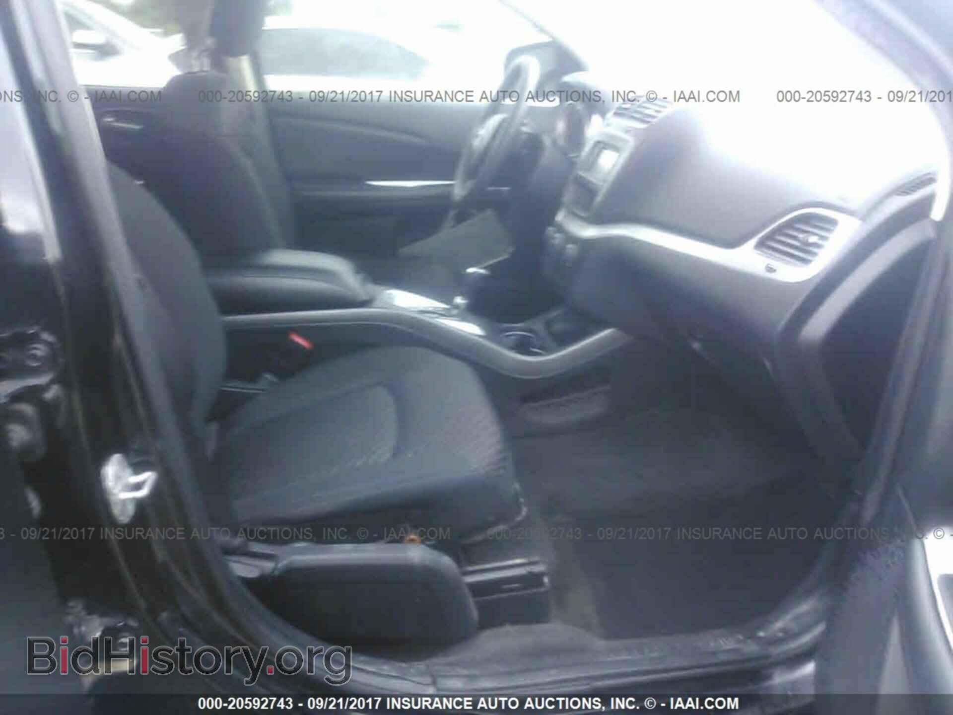 2011 Dodge Journey - VIN: 3D4PG1FG4BT547673 - Photo 5