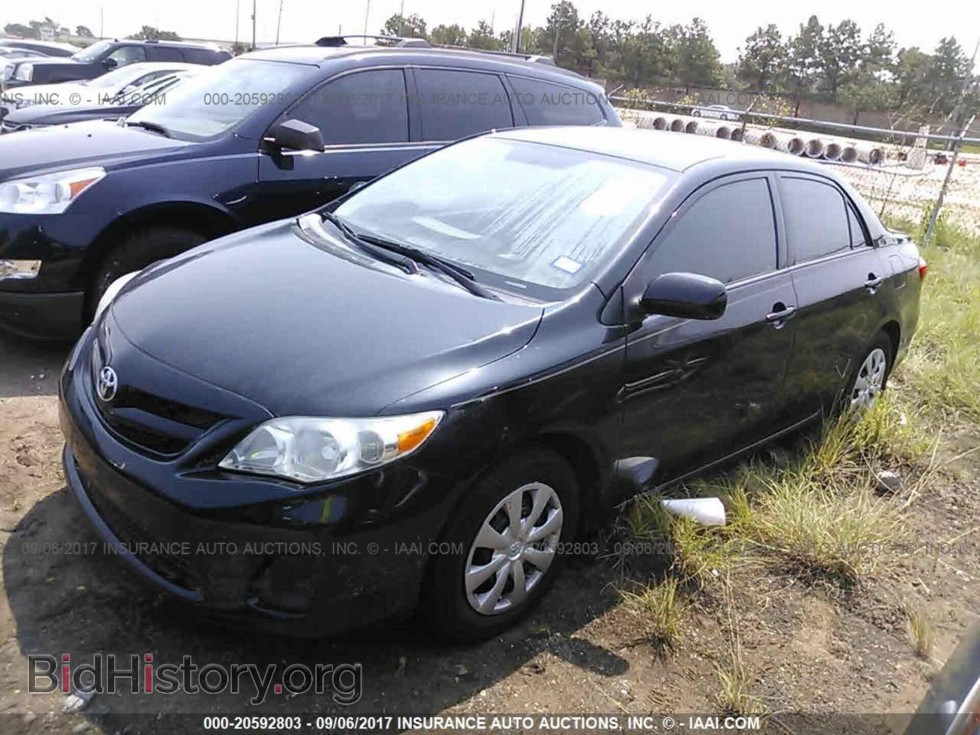 2013 Toyota Corolla - VIN: 5YFBU4EEXDP224347 - Photo 2