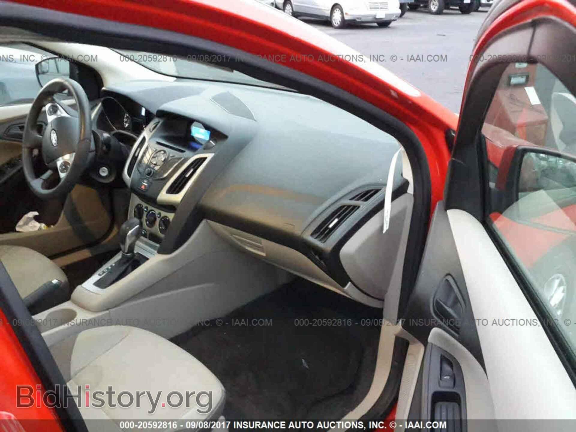 2012 Ford Focus - VIN: 1FAHP3F20CL178783 - Photo 5