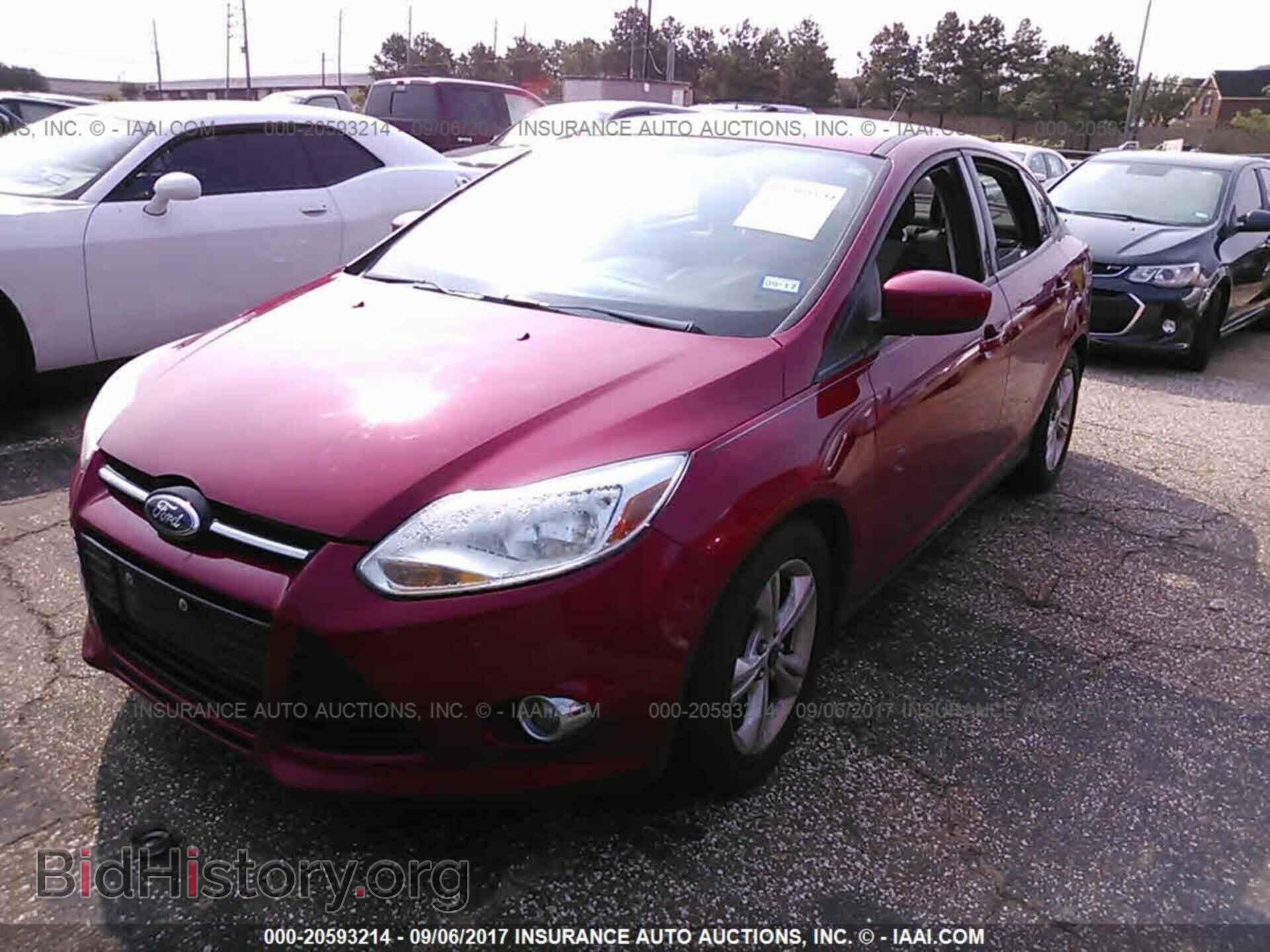 2012 Ford Focus - VIN: 1FAHP3F22CL347928 - Photo 2