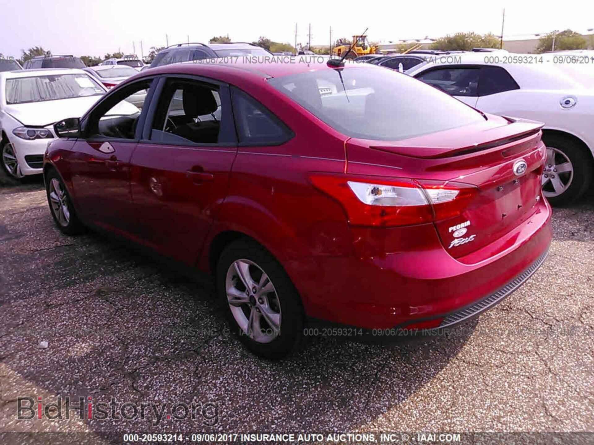 2012 Ford Focus - VIN: 1FAHP3F22CL347928 - Photo 3