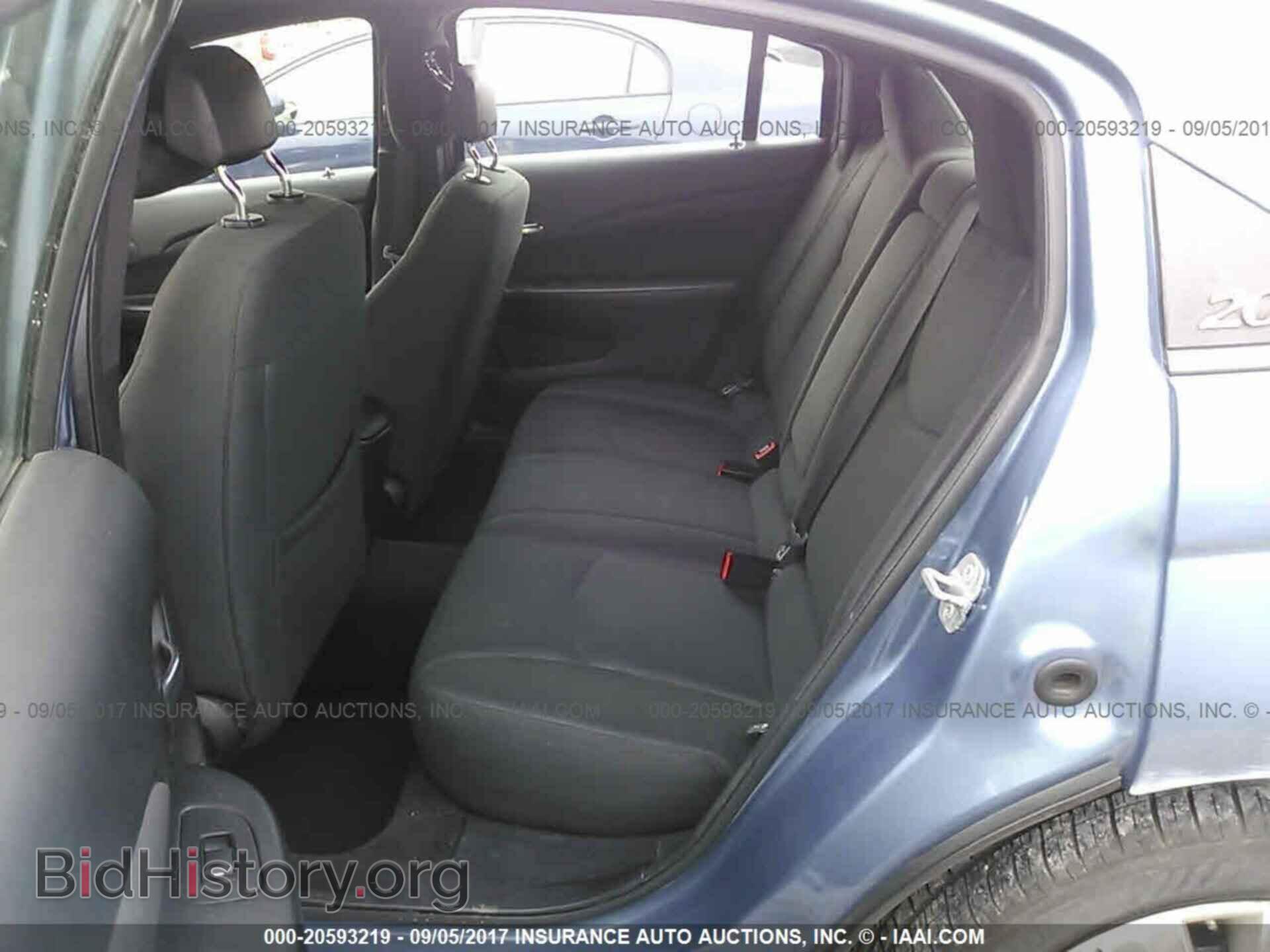 2011 Chrysler 200 - VIN: 1C3BC4FB5BN552507 - Photo 8