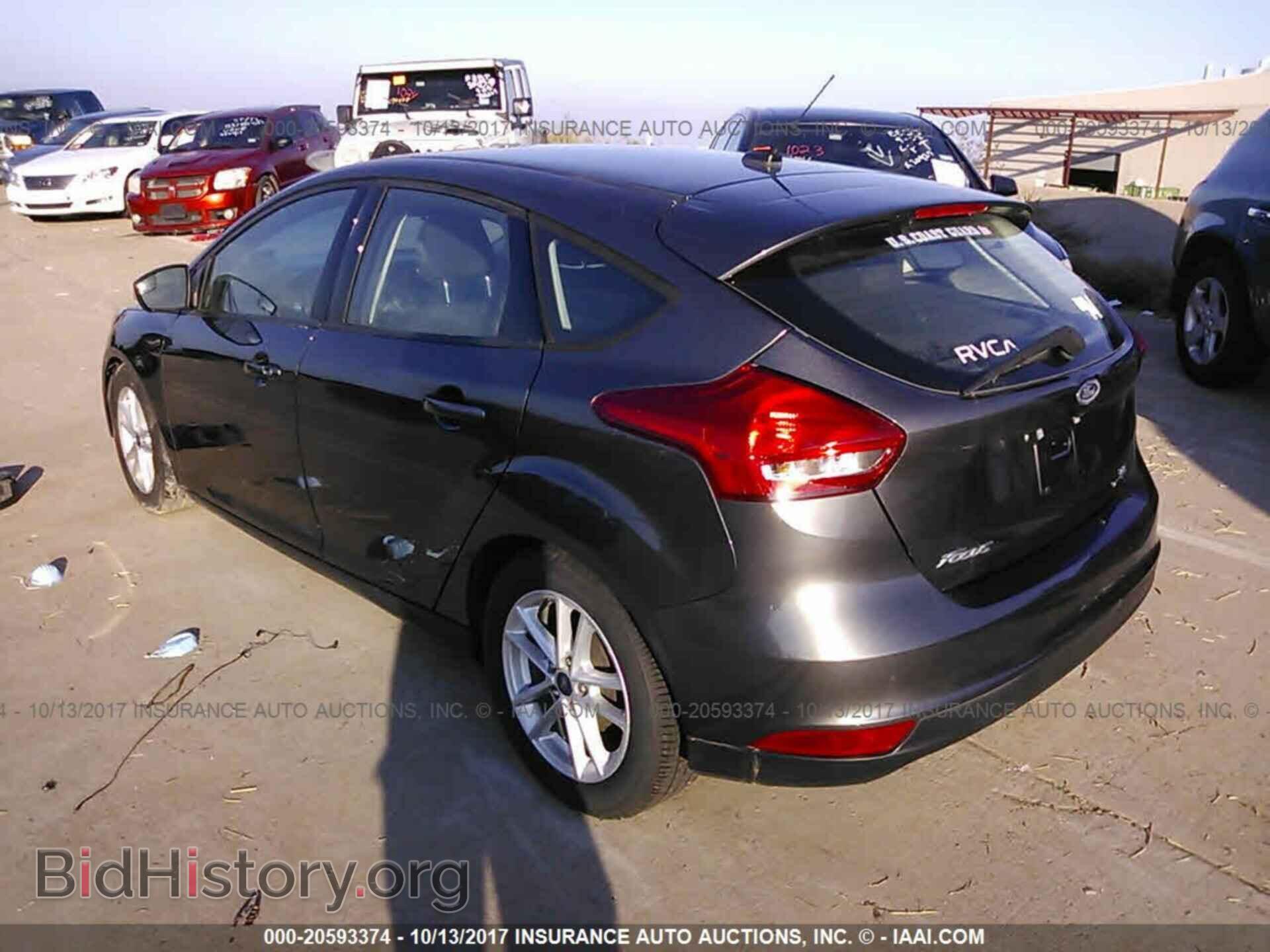2016 Ford Focus - VIN: 1FADP3K25GL305716 - Photo 3