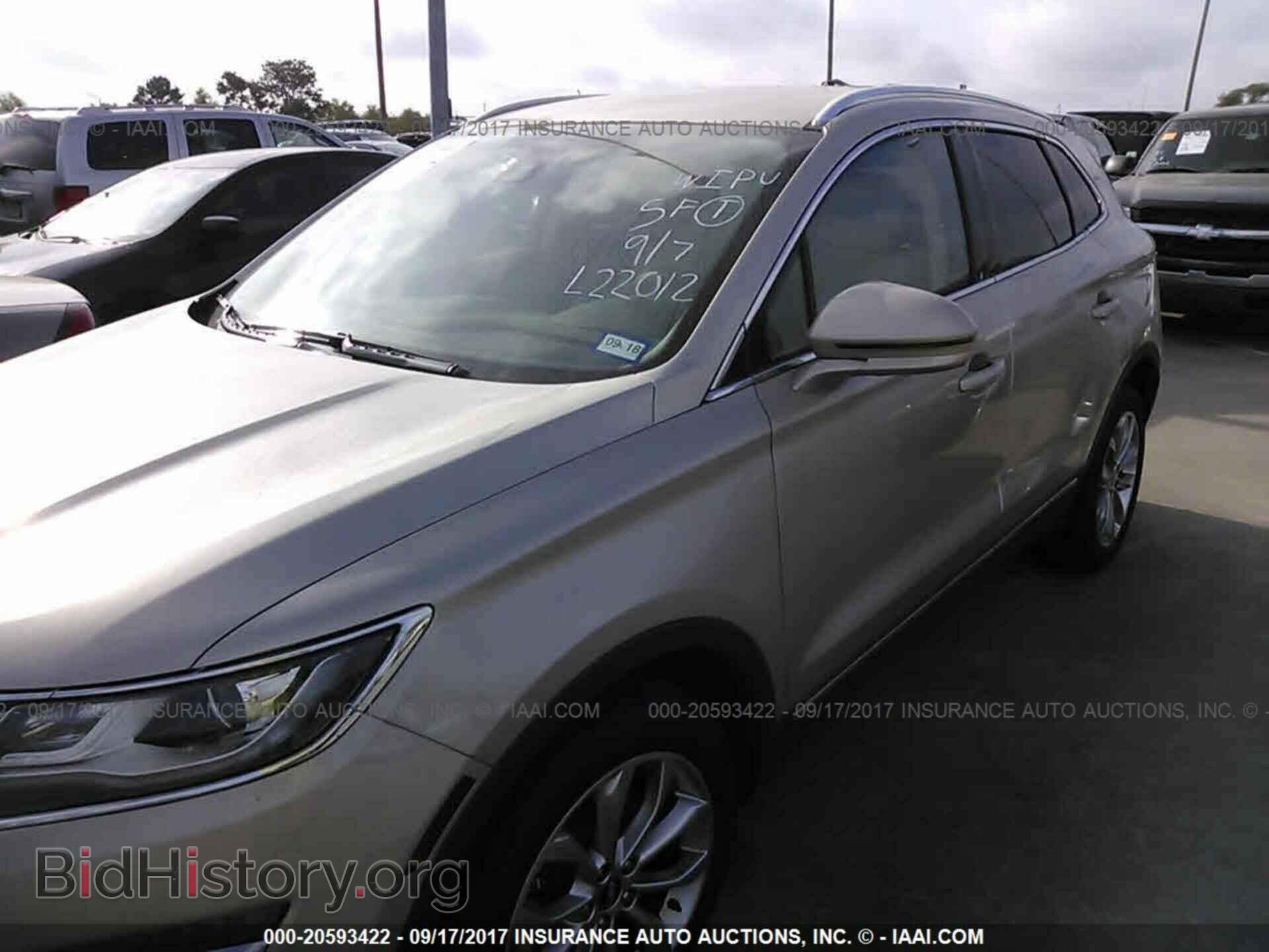 2017 Lincoln Mkc - VIN: 5LMCJ2C98HUL22012 - Photo 2