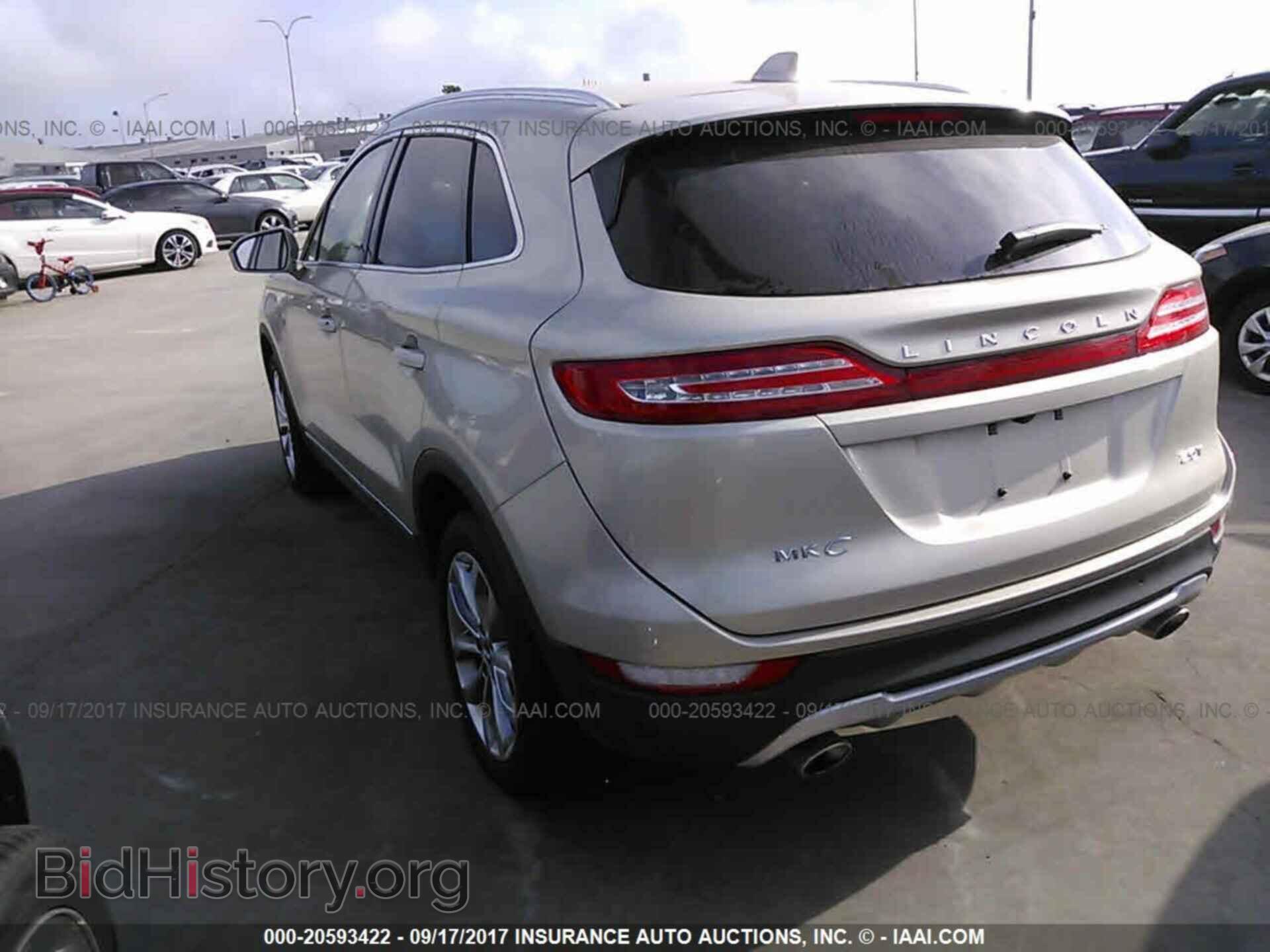 2017 Lincoln Mkc - VIN: 5LMCJ2C98HUL22012 - Photo 3