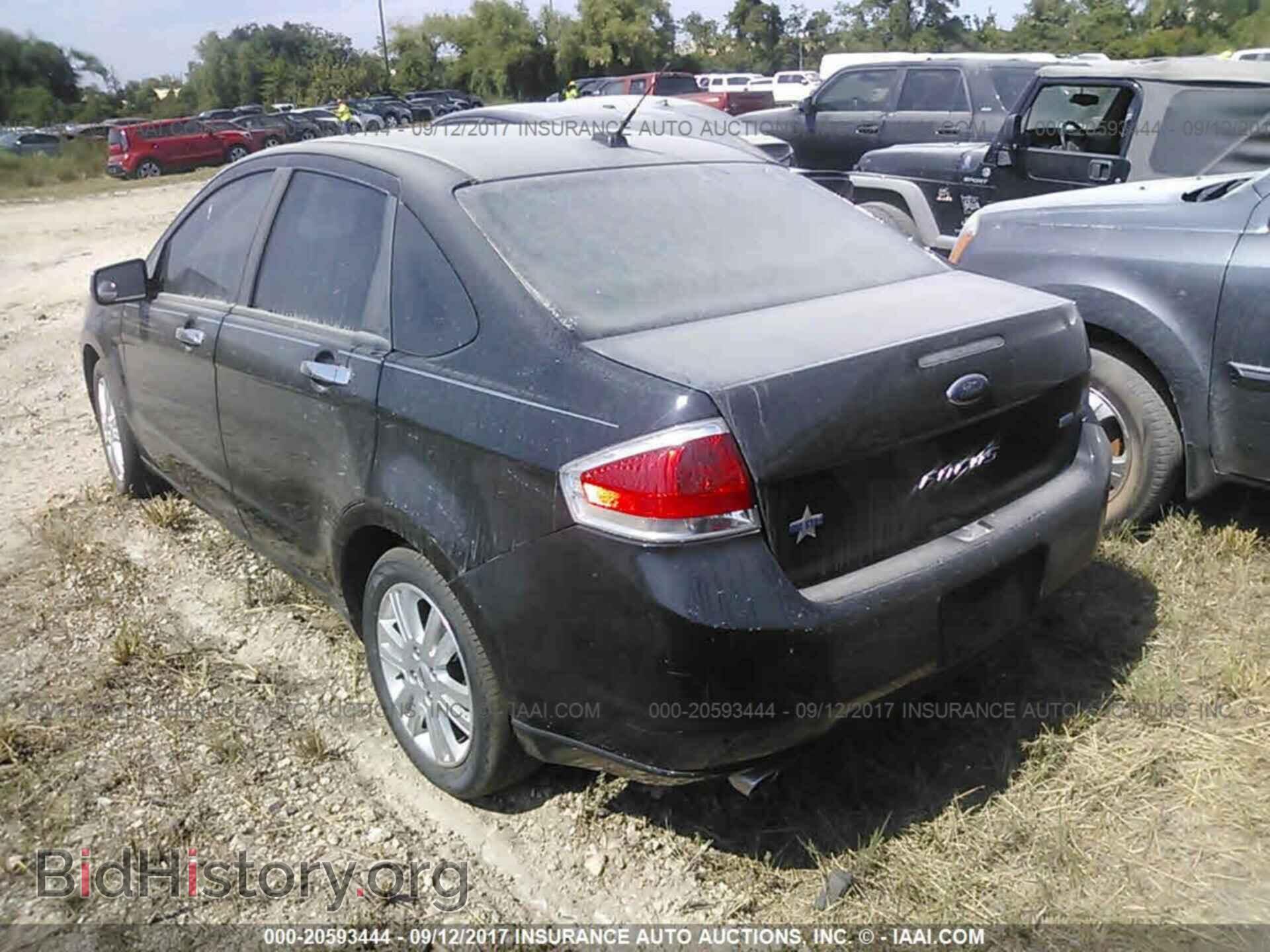 2011 Ford Focus - VIN: 1FAHP3HN0BW130253 - Фото 3
