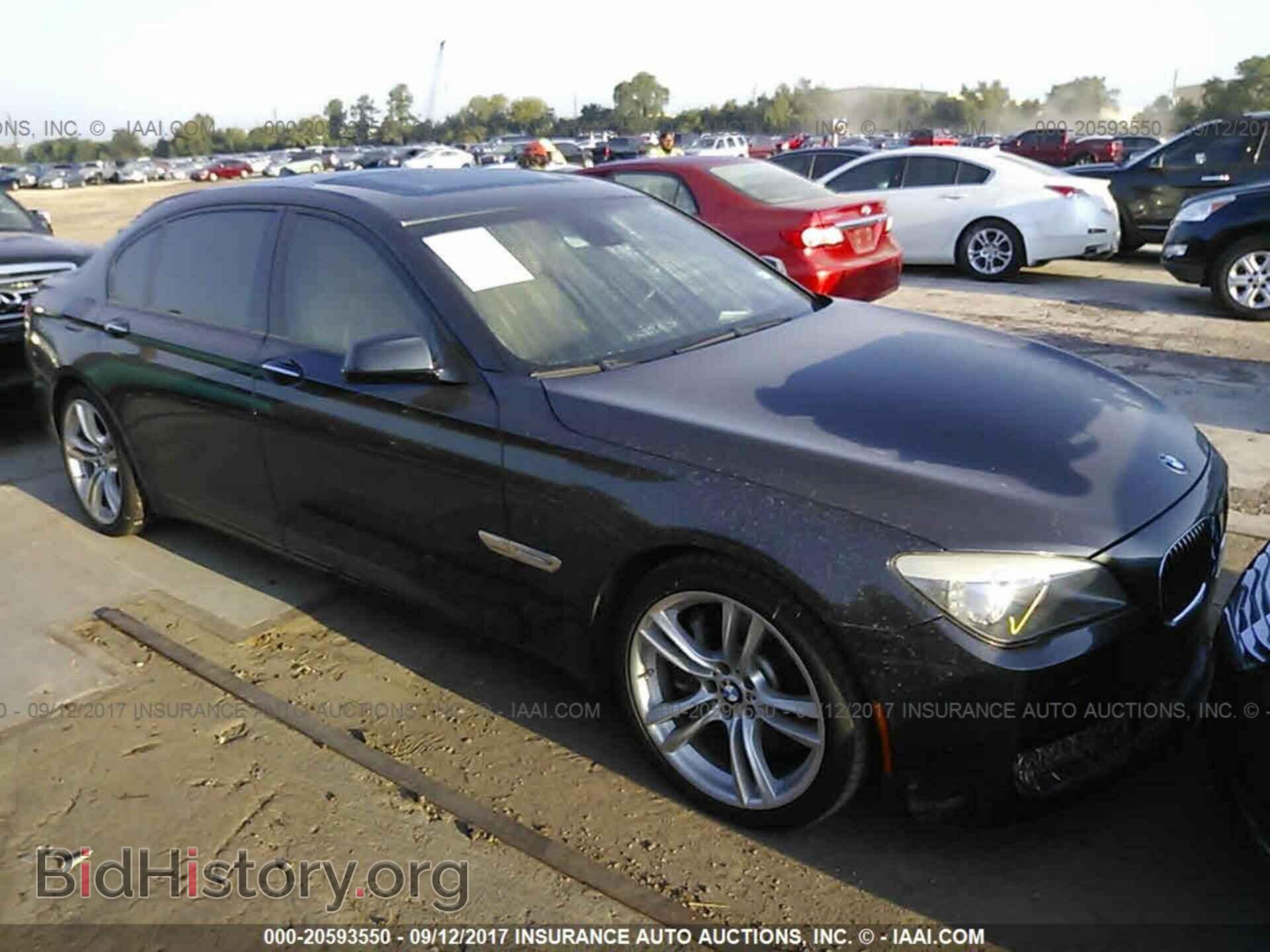 Фотография WBAKB8C57CC962496 - Bmw 750 2012