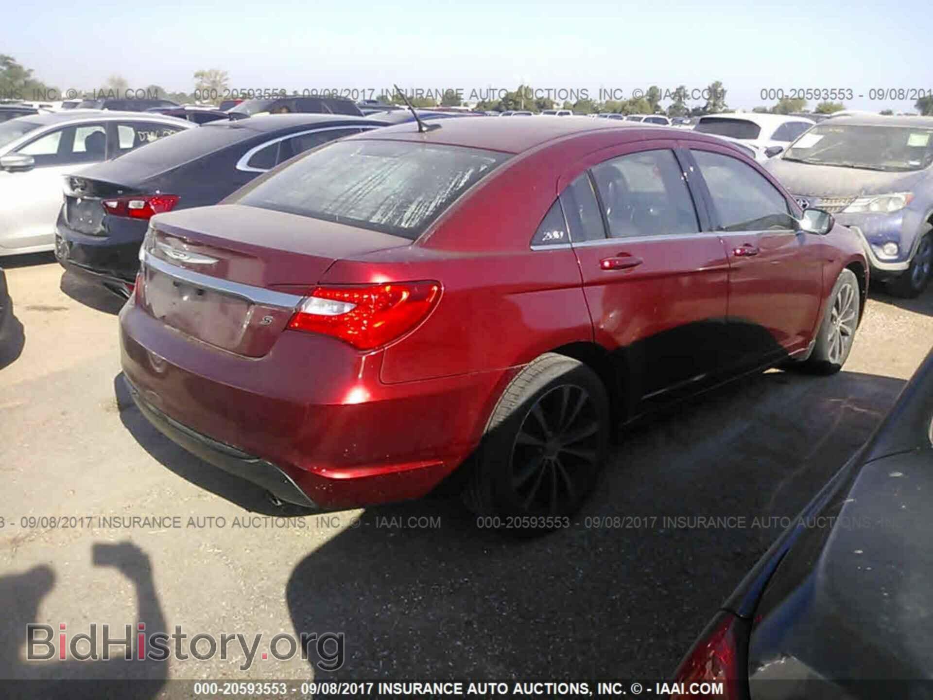 2013 Chrysler 200 - VIN: 1C3CCBBG4DN716908 - Фото 4