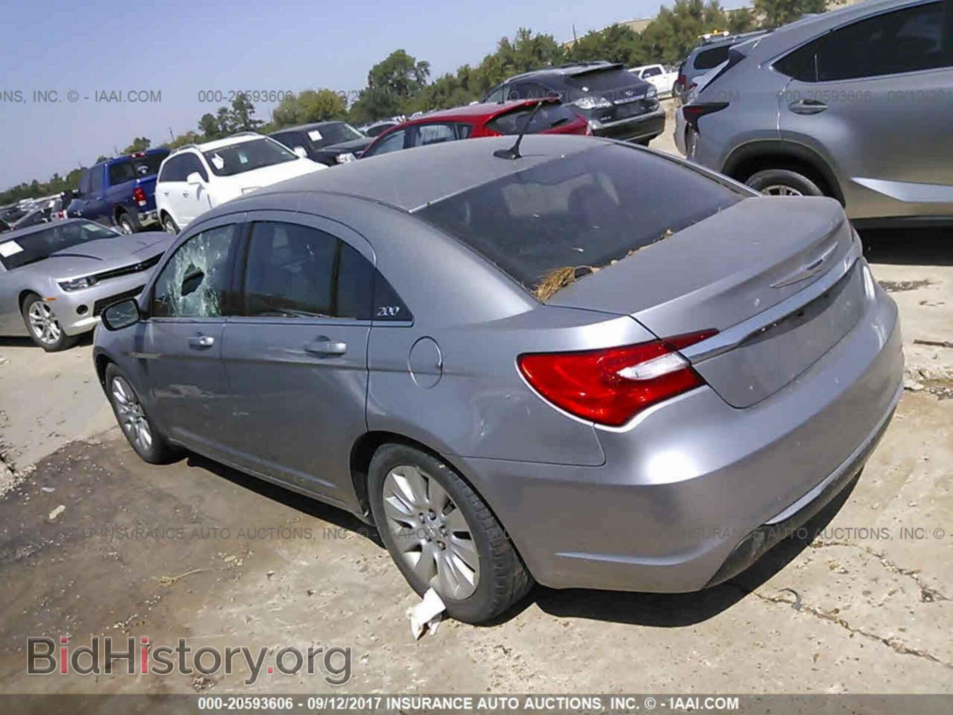 2013 Chrysler 200 - VIN: 1C3CCBAB1DN560431 - Photo 3