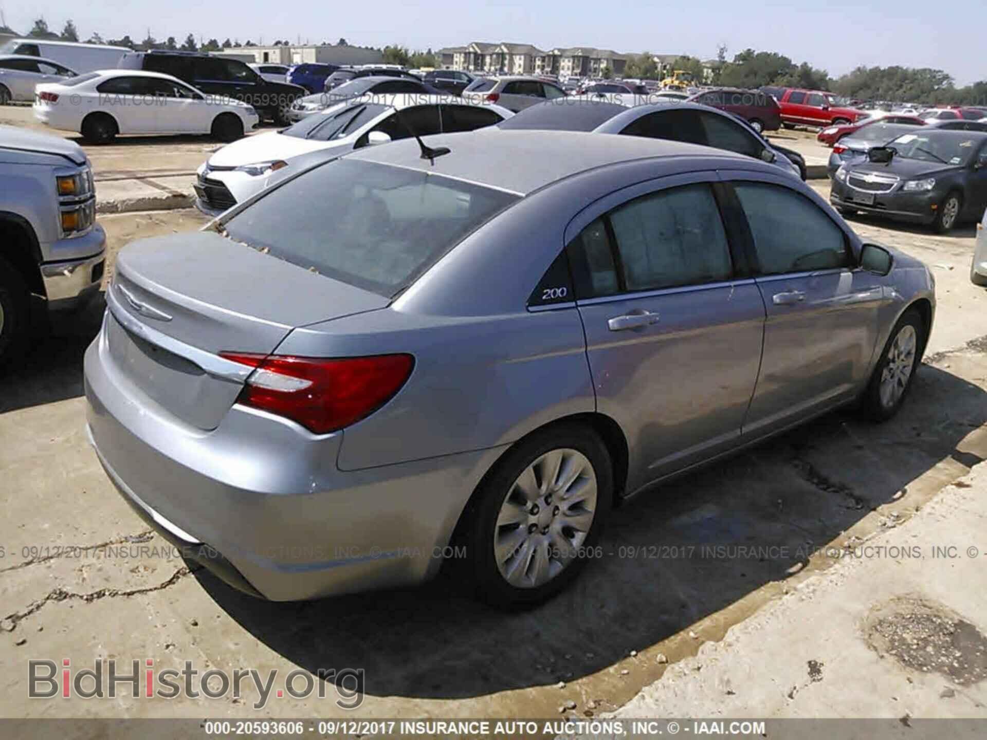 2013 Chrysler 200 - VIN: 1C3CCBAB1DN560431 - Photo 4