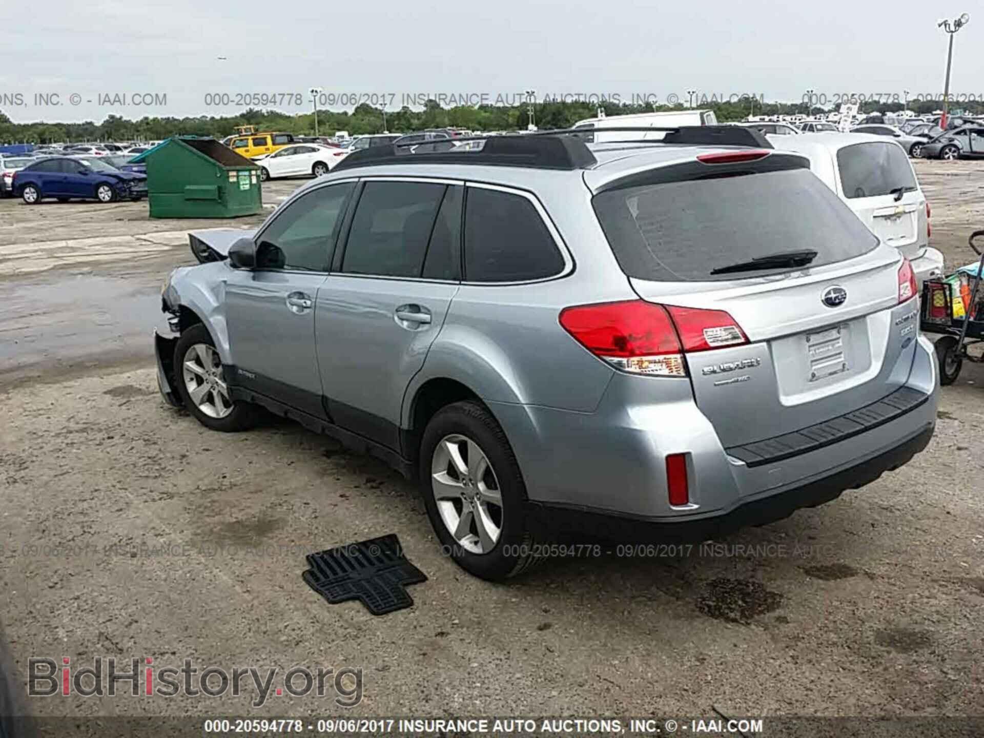 2014 Subaru Outback - VIN: 4S4BRBAC8E3328237 - Фото 3