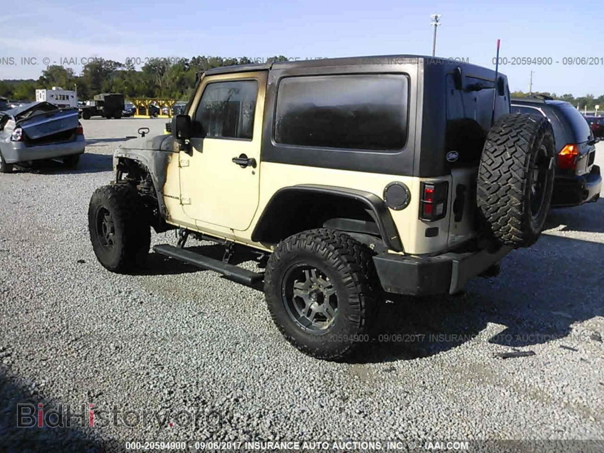 2011 Jeep Wrangler - VIN: 1J4AA2D11BL589037 - Фото 3