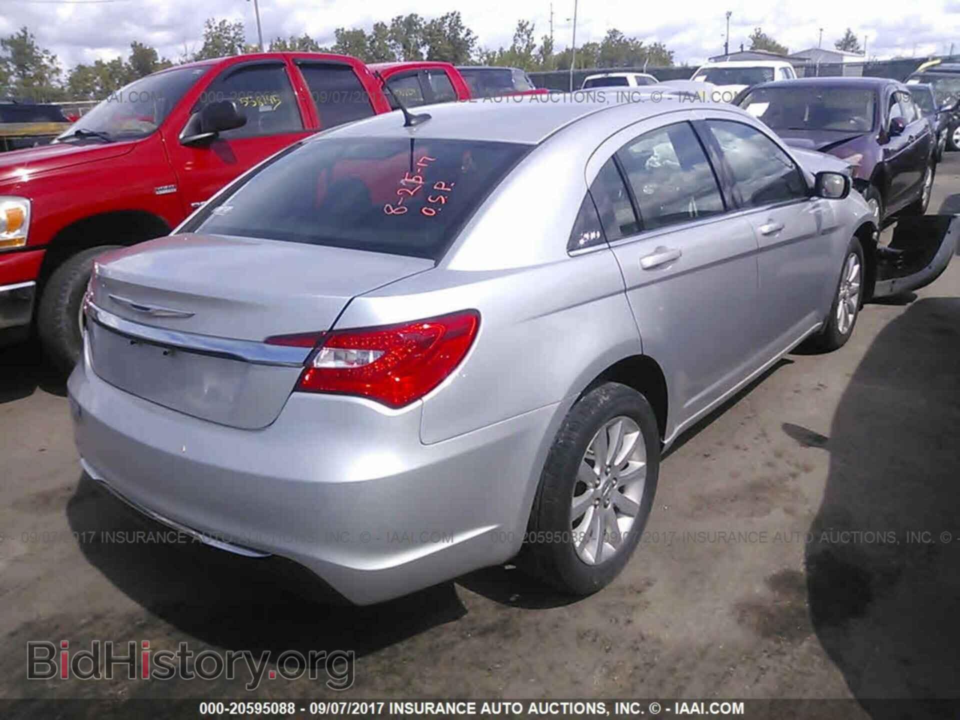 2012 Chrysler 200 - VIN: 1C3CCBBB3CN175711 - Photo 4