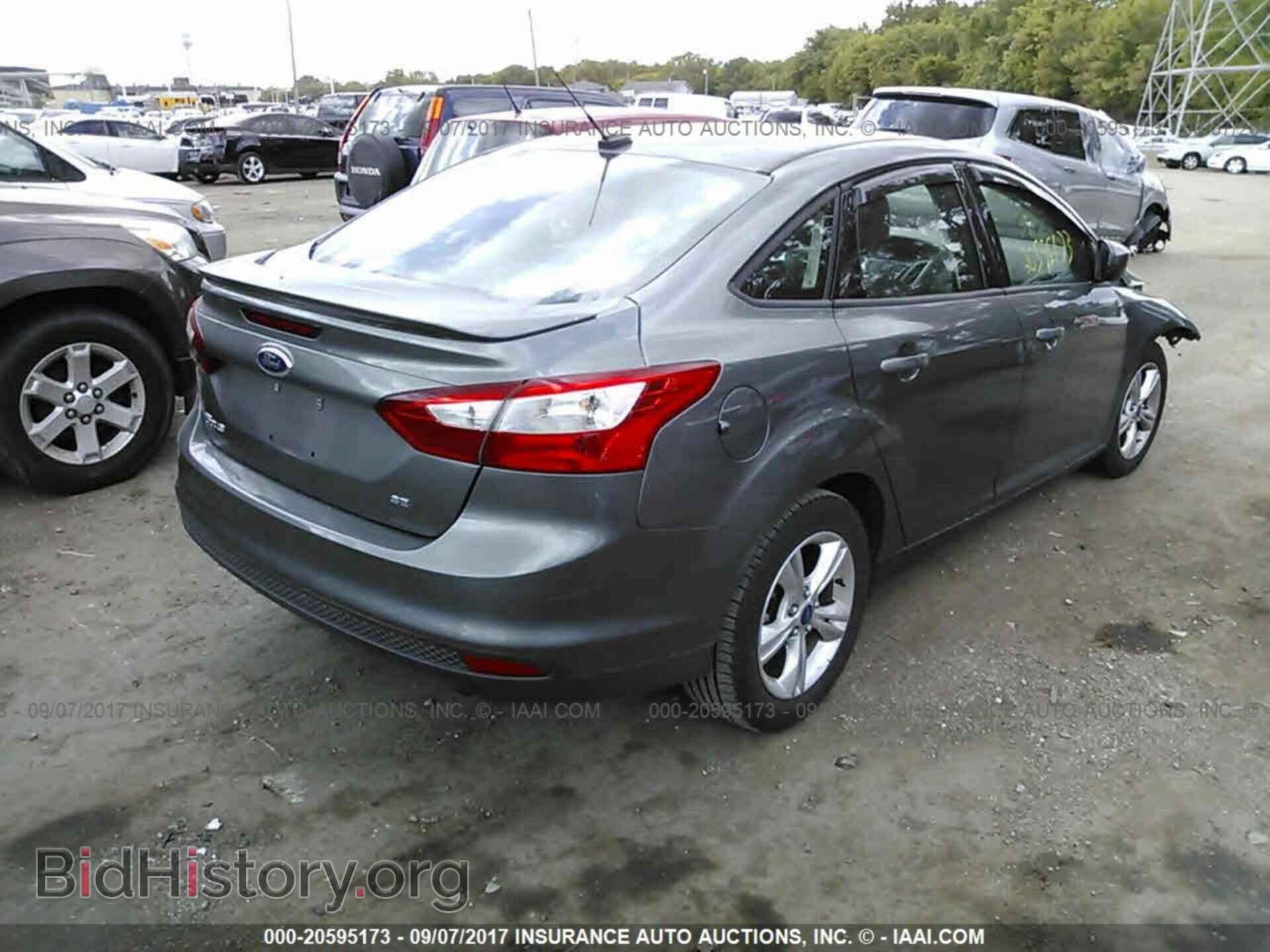 2012 Ford Focus - VIN: 1FAHP3F26CL283778 - Photo 4