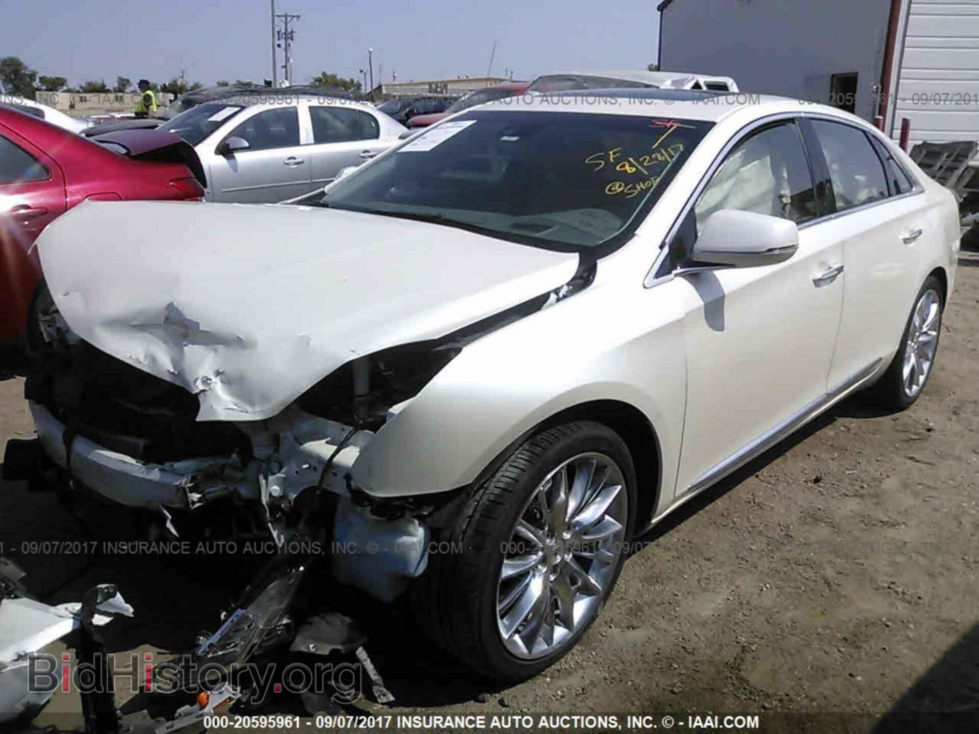 2014 Cadillac Xts - VIN: 2G61W5S81E9192709 - Фото 2