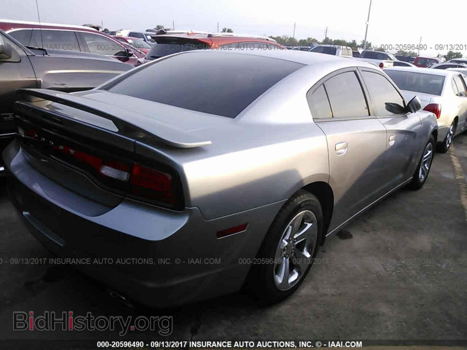 2014 Dodge Charger - VIN: 2C3CDXBG4EH227512 - Photo 4