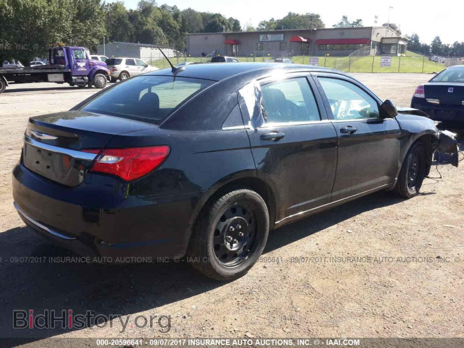 2013 Chrysler 200 - VIN: 1C3CCBAGXDN739062 - Фото 4