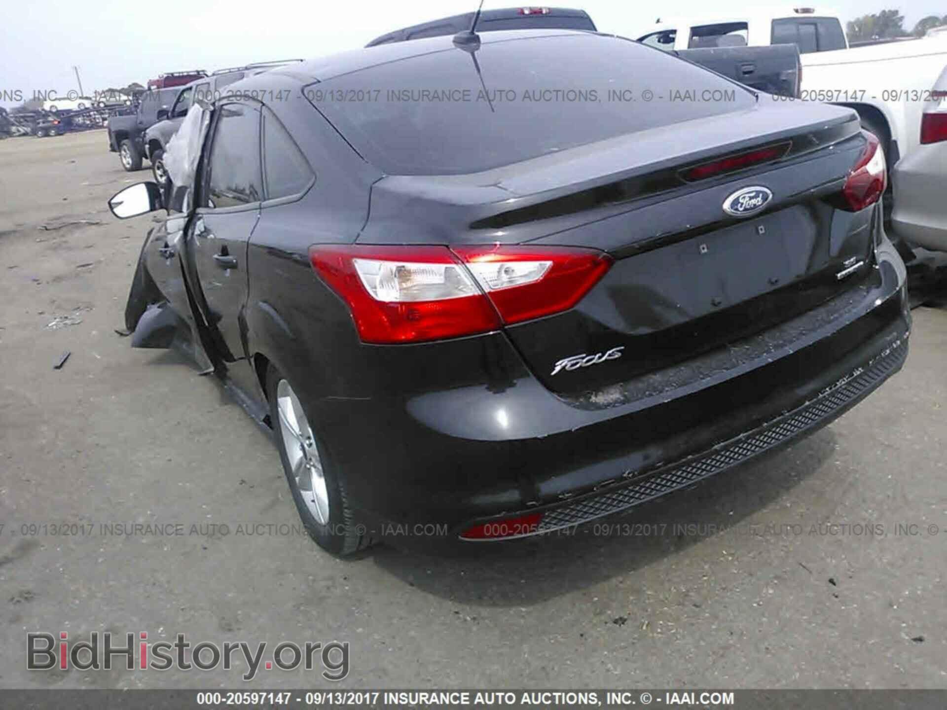 2014 Ford Focus - VIN: 1FADP3F20EL460276 - Фото 3
