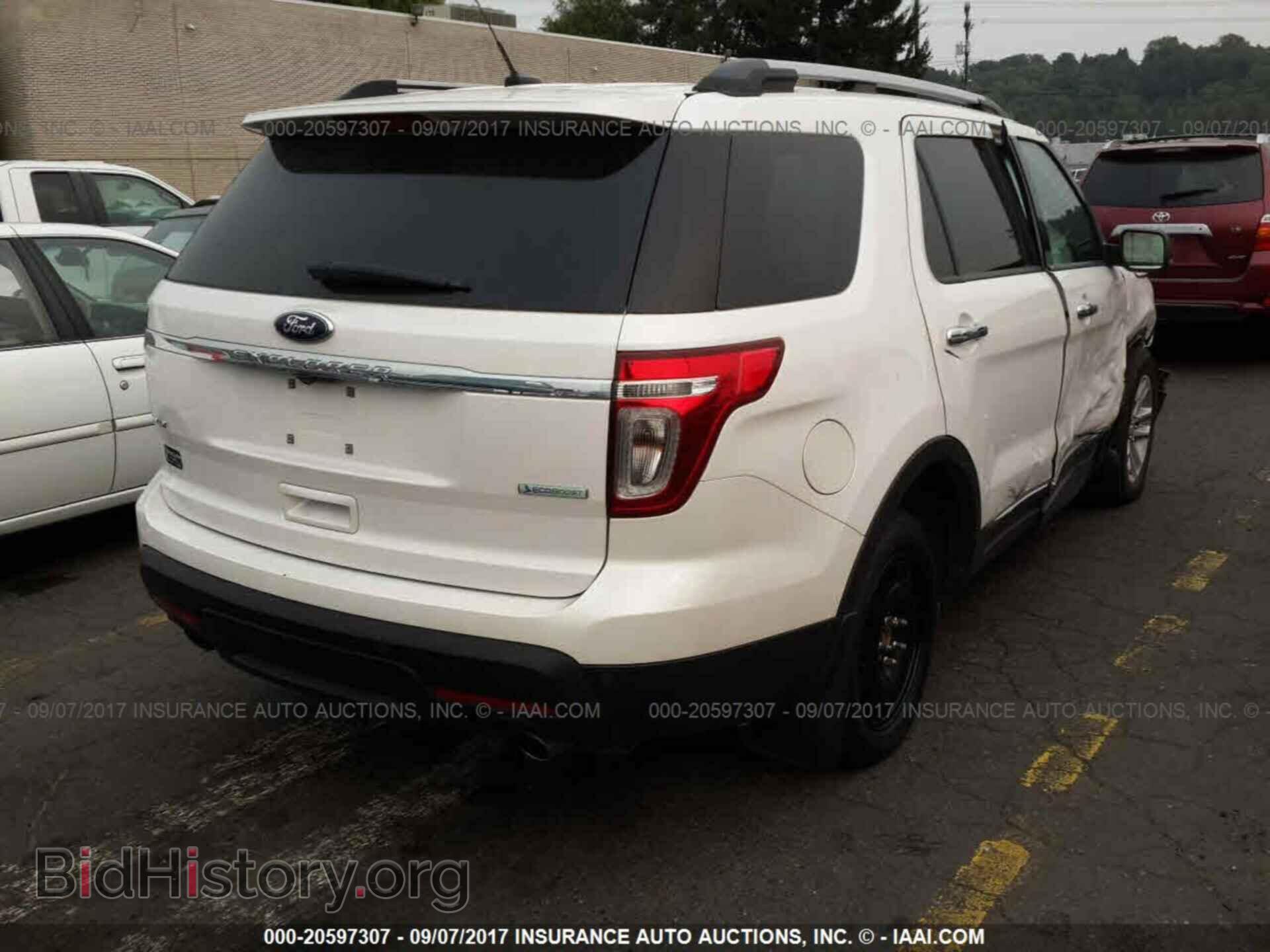2013 Ford Explorer - VIN: 1FM5K7D91DGA93329 - Photo 4