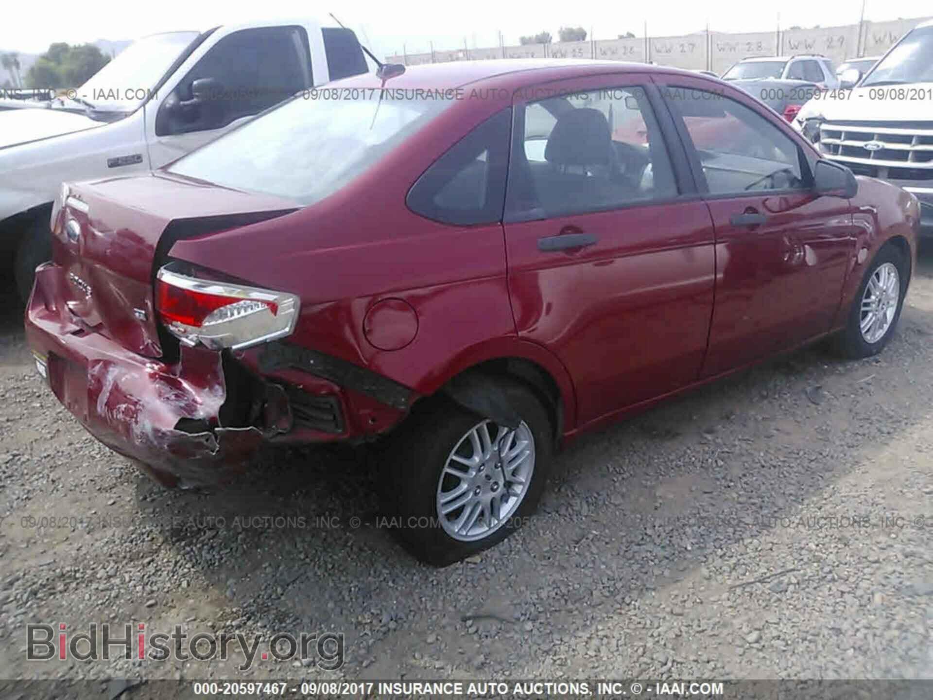 2011 Ford Focus - VIN: 1FAHP3FN2BW152208 - Фото 4