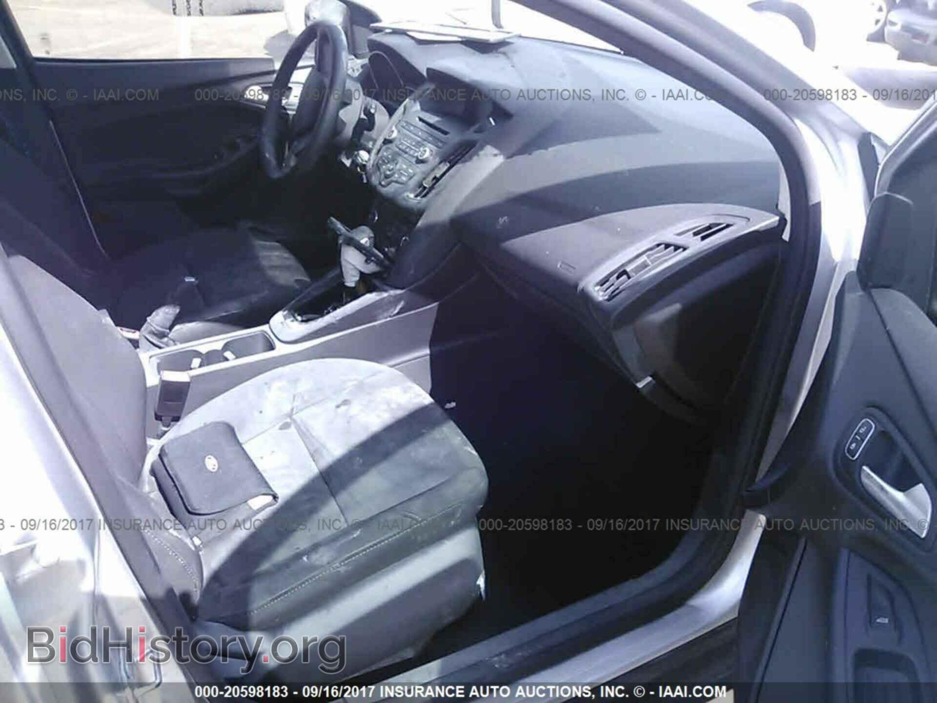 2017 Ford Focus - VIN: 1FADP3K21HL244415 - Photo 5