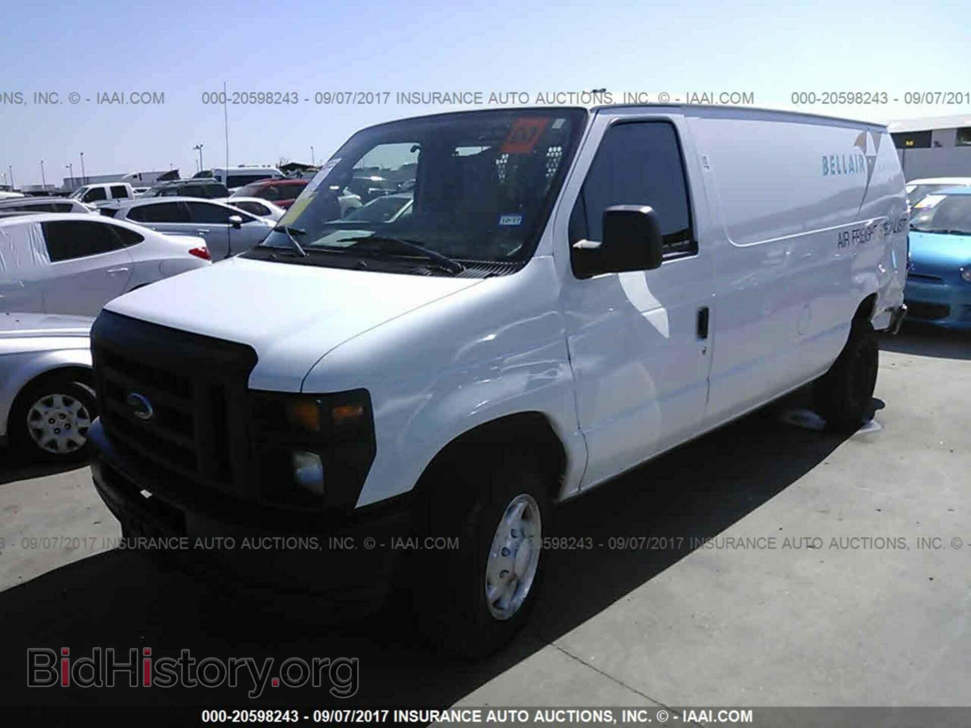2011 Ford Econoline - VIN: 1FTNE1EWXBDB40496 - Фото 2
