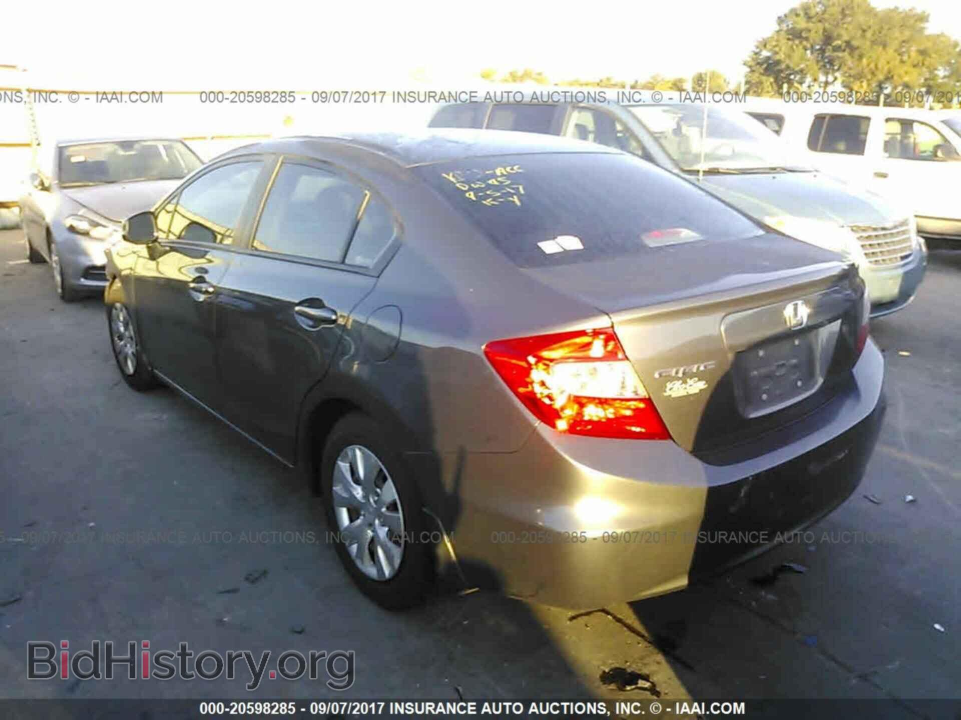 2012 Honda Civic - VIN: 2HGFB2F59CH605882 - Фото 3