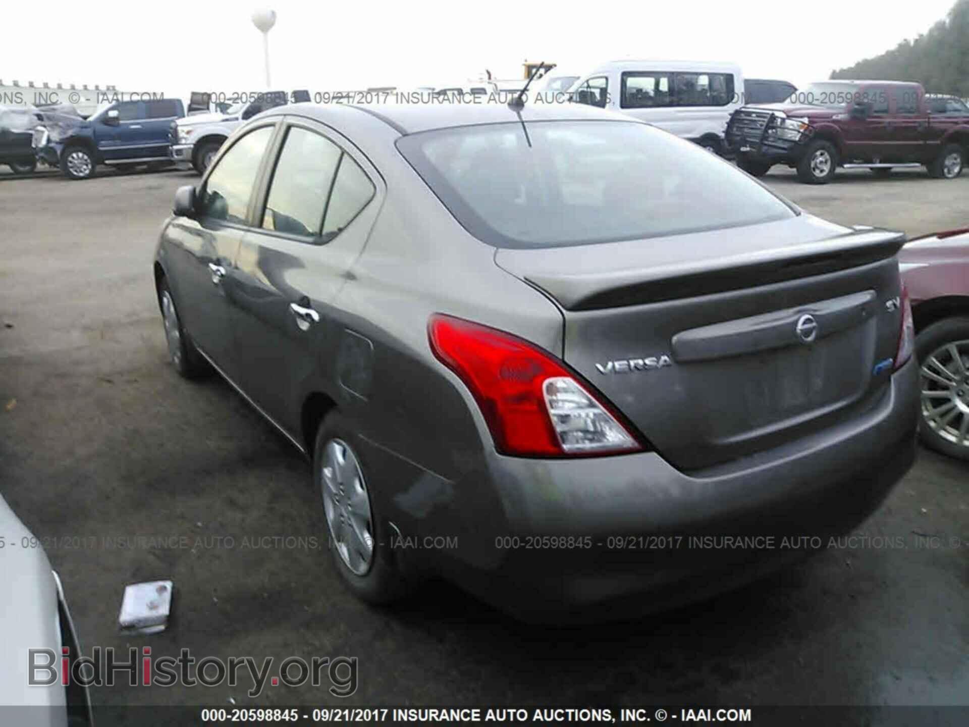 2012 Nissan Versa - VIN: 3N1CN7APXCL853468 - Фото 3