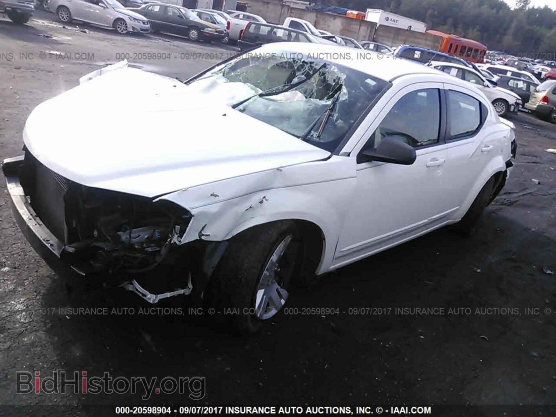 2011 Dodge Avenger - VIN: 1B3BD4FB0BN572691 - Фото 2