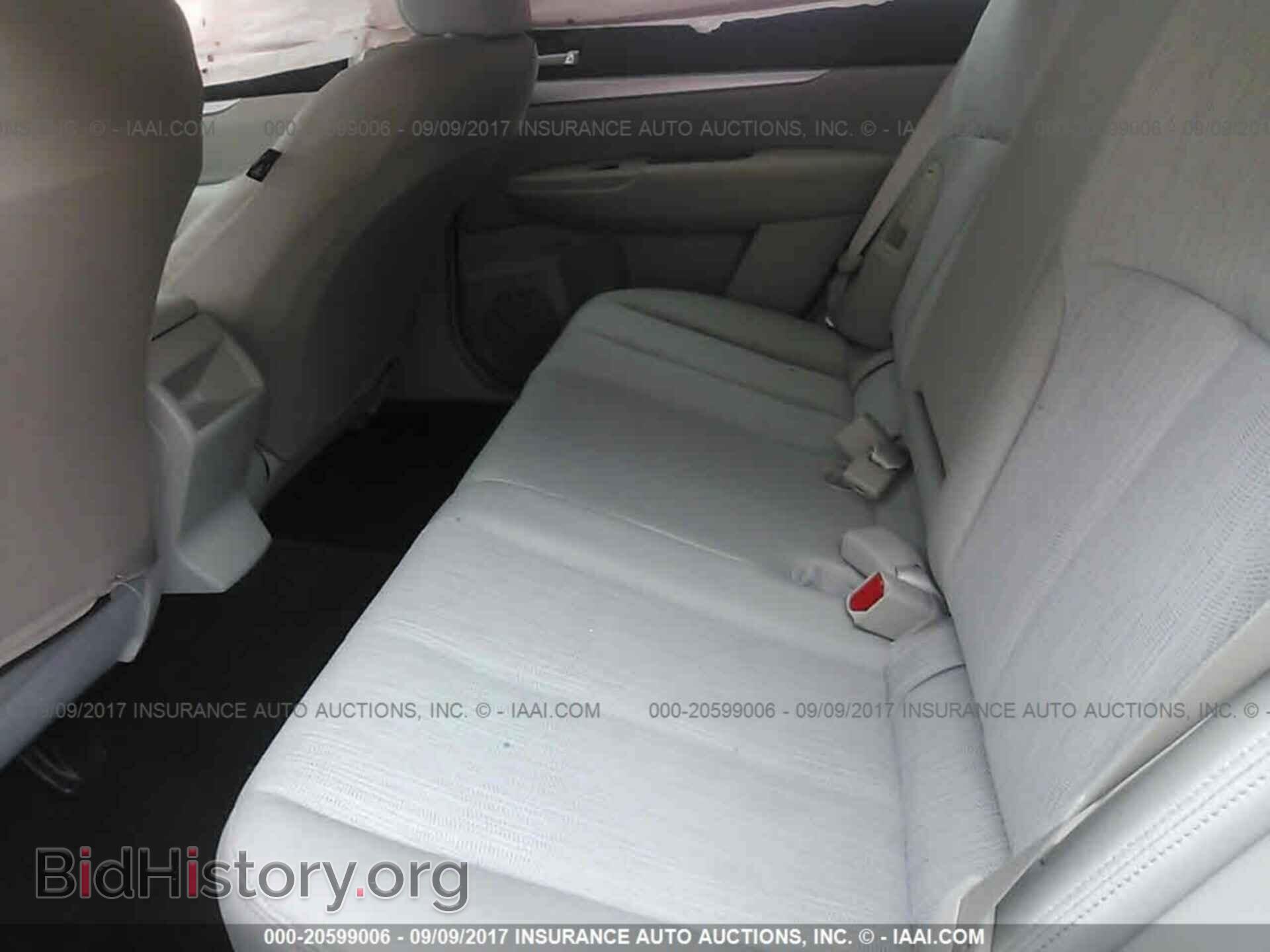 2014 Subaru Outback - VIN: 4S4BRCCC4E3312653 - Photo 8