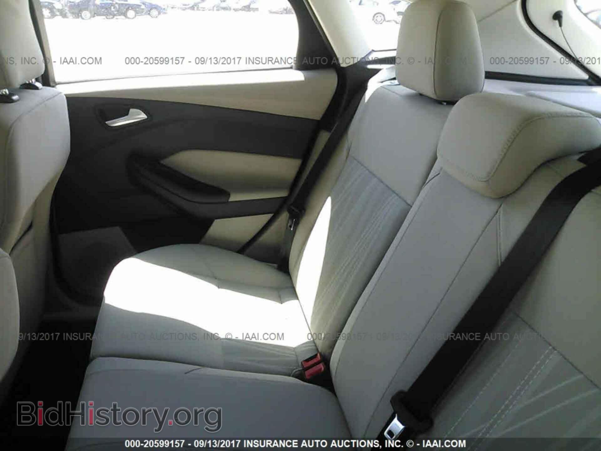 2015 Ford Focus - VIN: 1FADP3KEXFL366018 - Photo 8