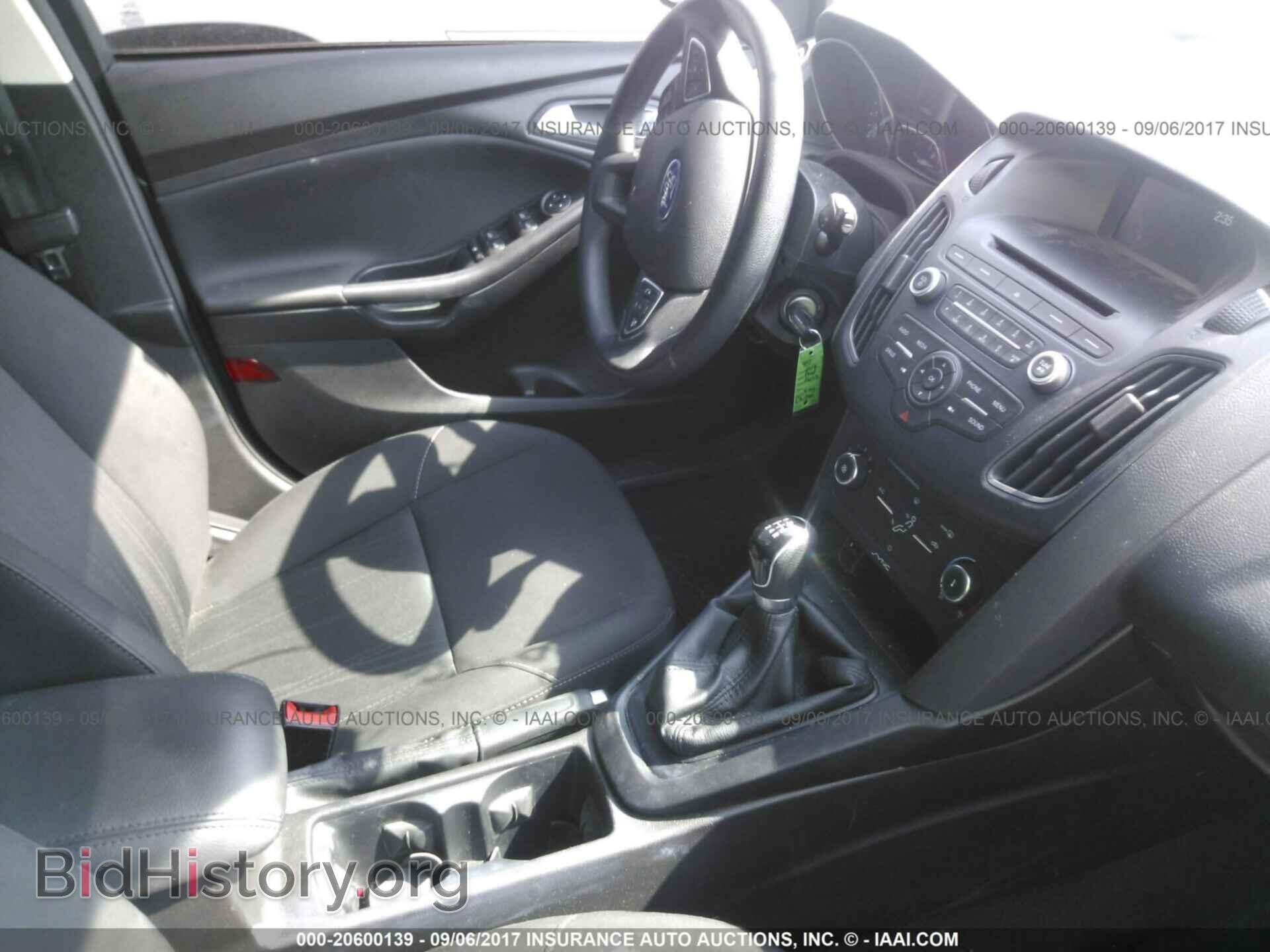 2016 Ford Focus - VIN: 1FADP3K21GL315160 - Photo 5