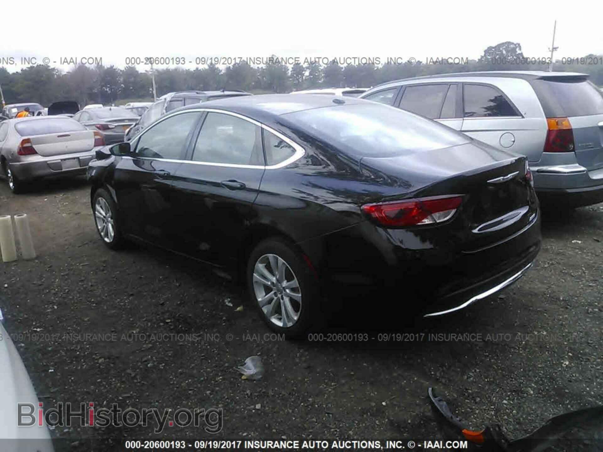 2015 Chrysler 200 - VIN: 1C3CCCAB2FN591373 - Photo 3