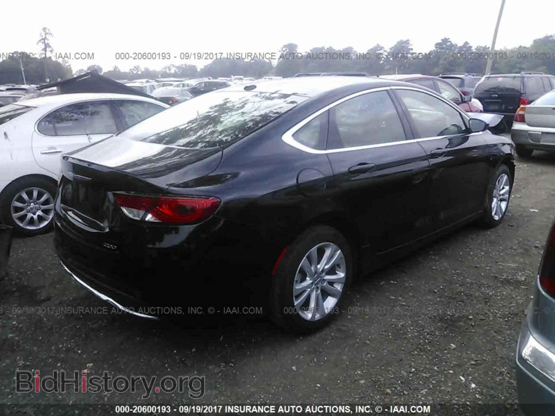 2015 Chrysler 200 - VIN: 1C3CCCAB2FN591373 - Photo 4