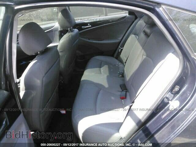2012 Hyundai Sonata - VIN: 5NPEC4AB1CH470100 - Photo 8
